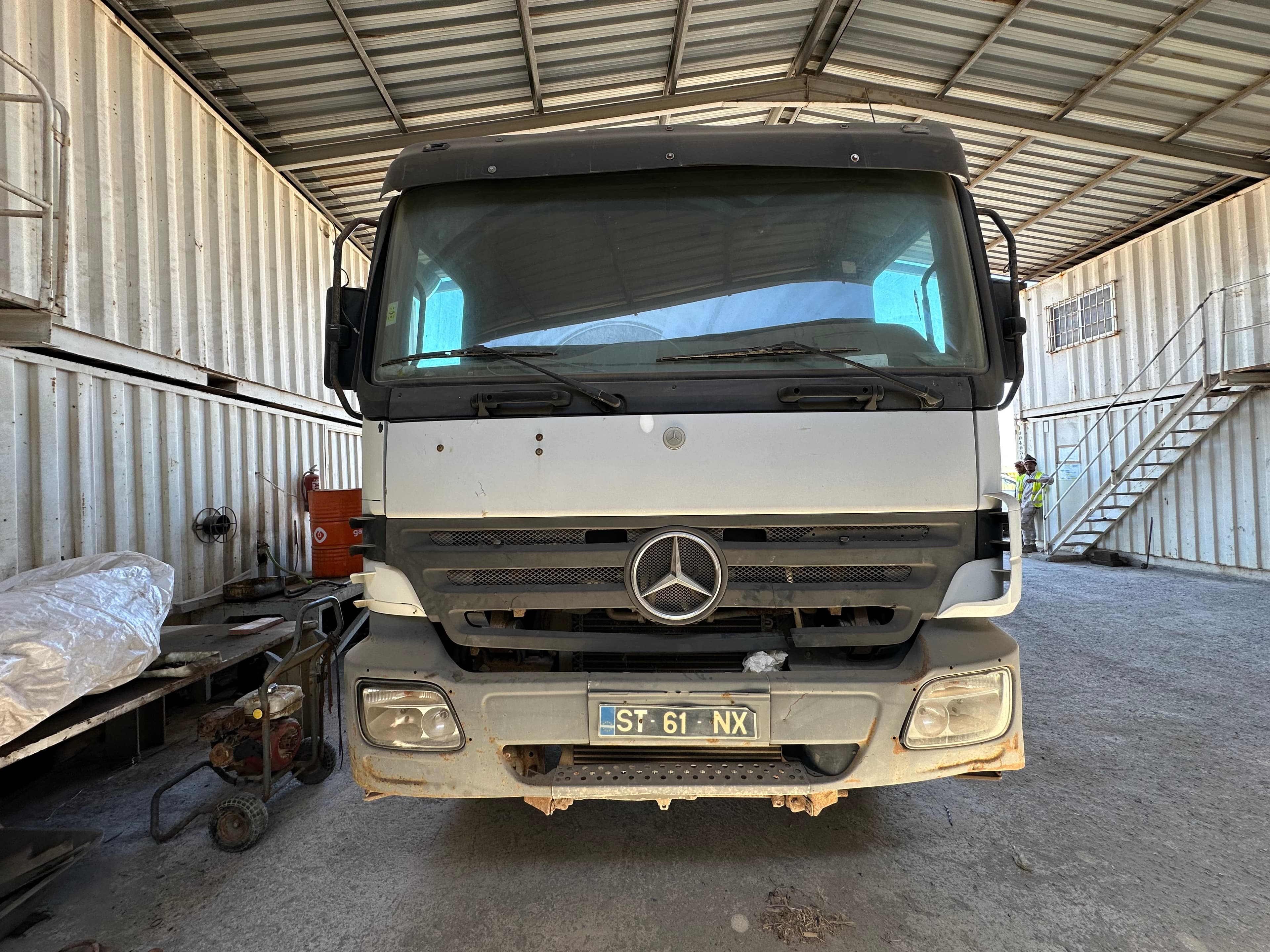Camião Basculante MERCEDES ACTROS 2632K 6X4 — imagem 2