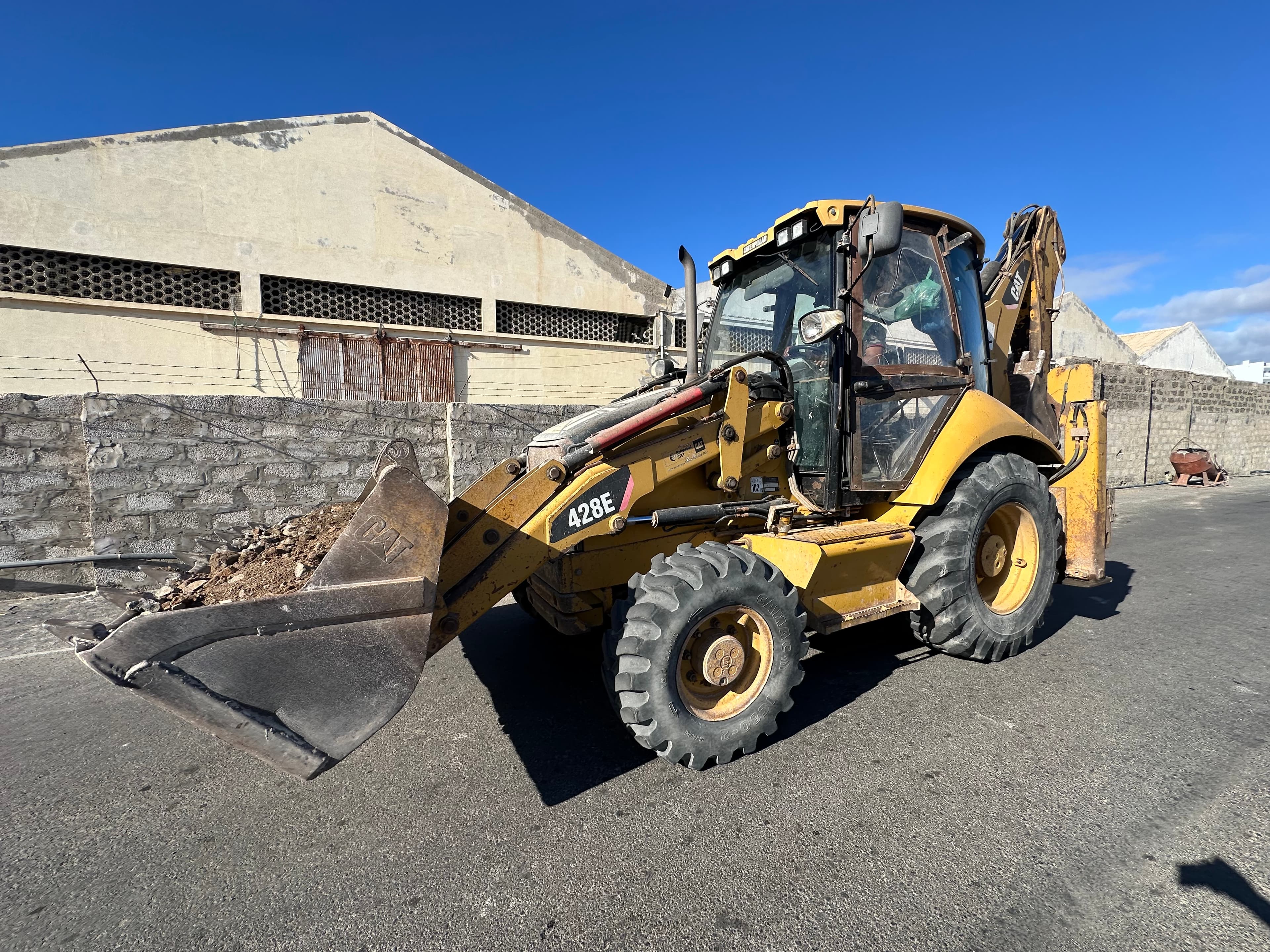 Retroescavadora CATERPILLAR 428E — imagem 6