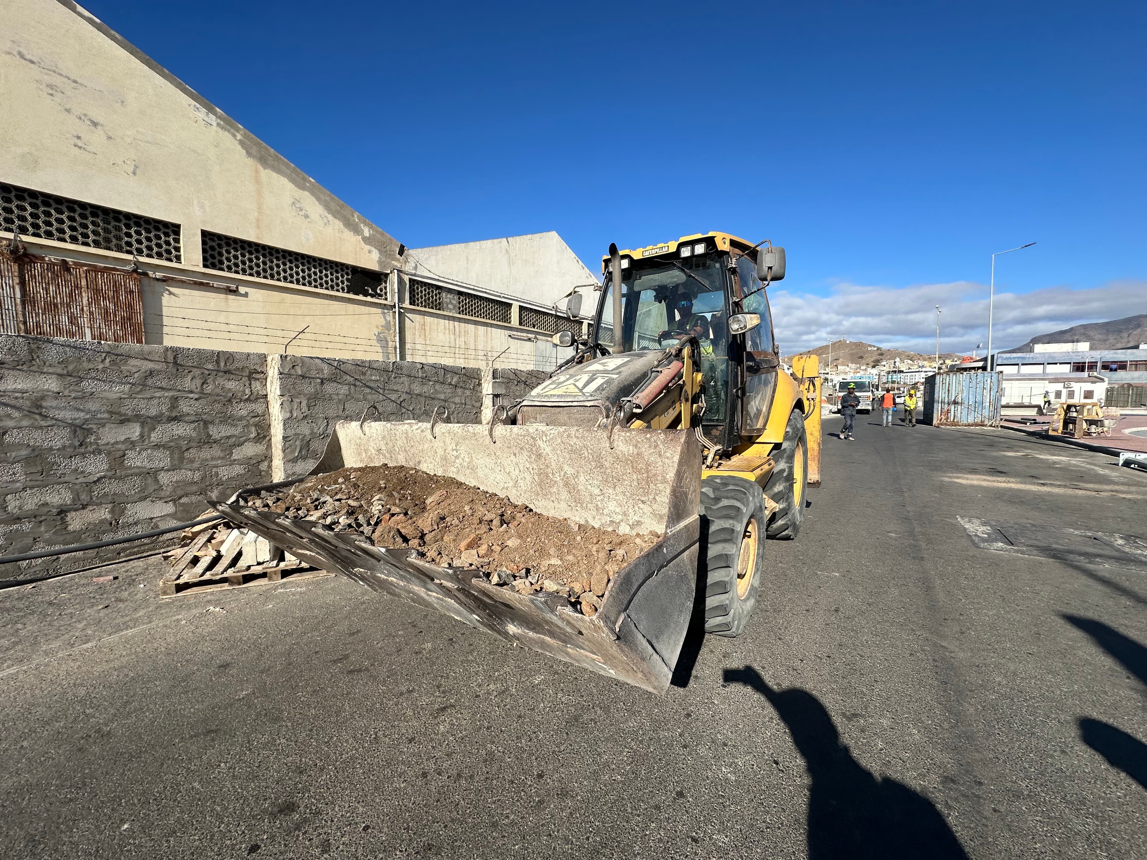 Retroescavadora CATERPILLAR 428E — imagem 7