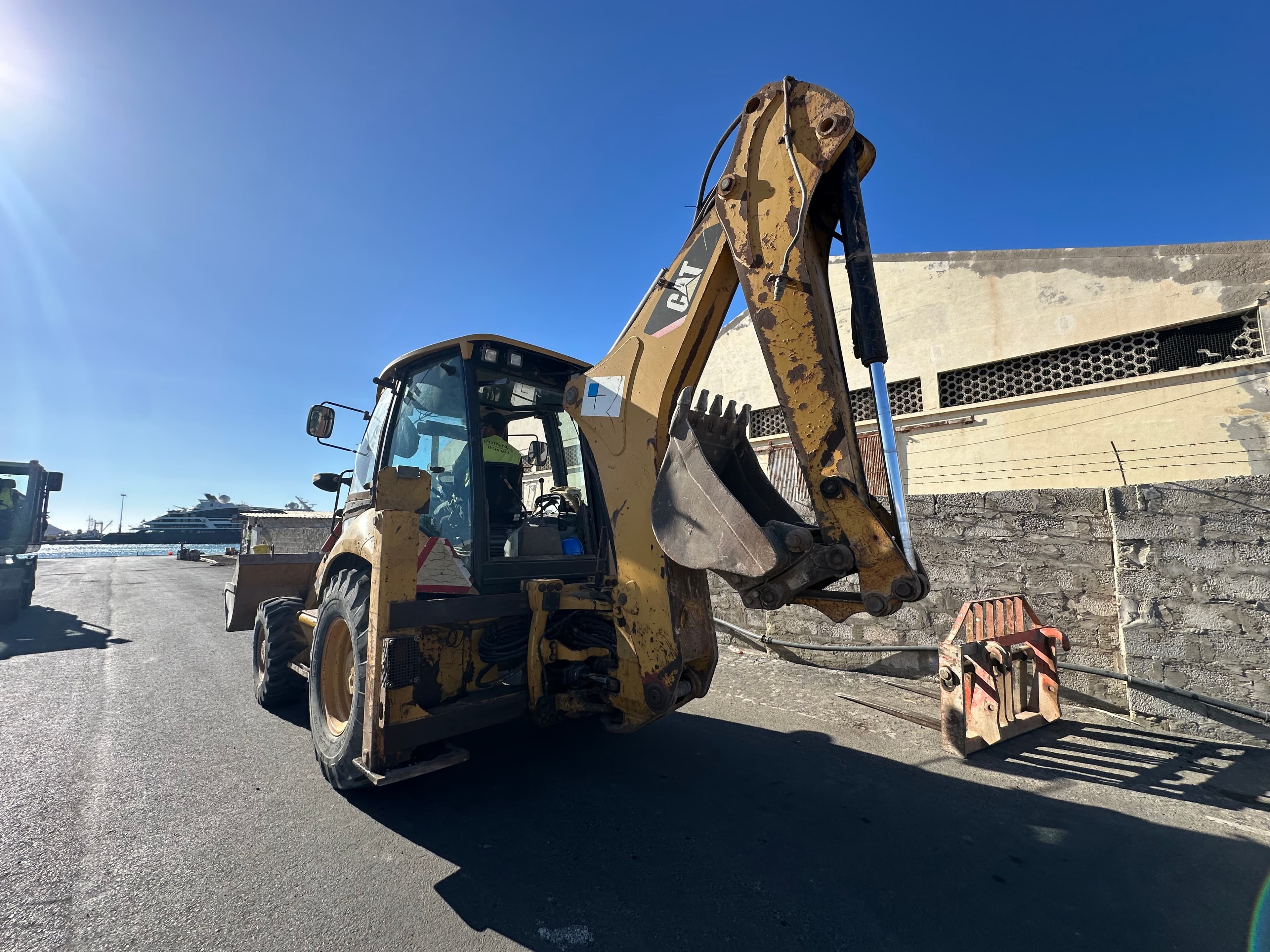 Retroescavadora CATERPILLAR 428E — imagem 5