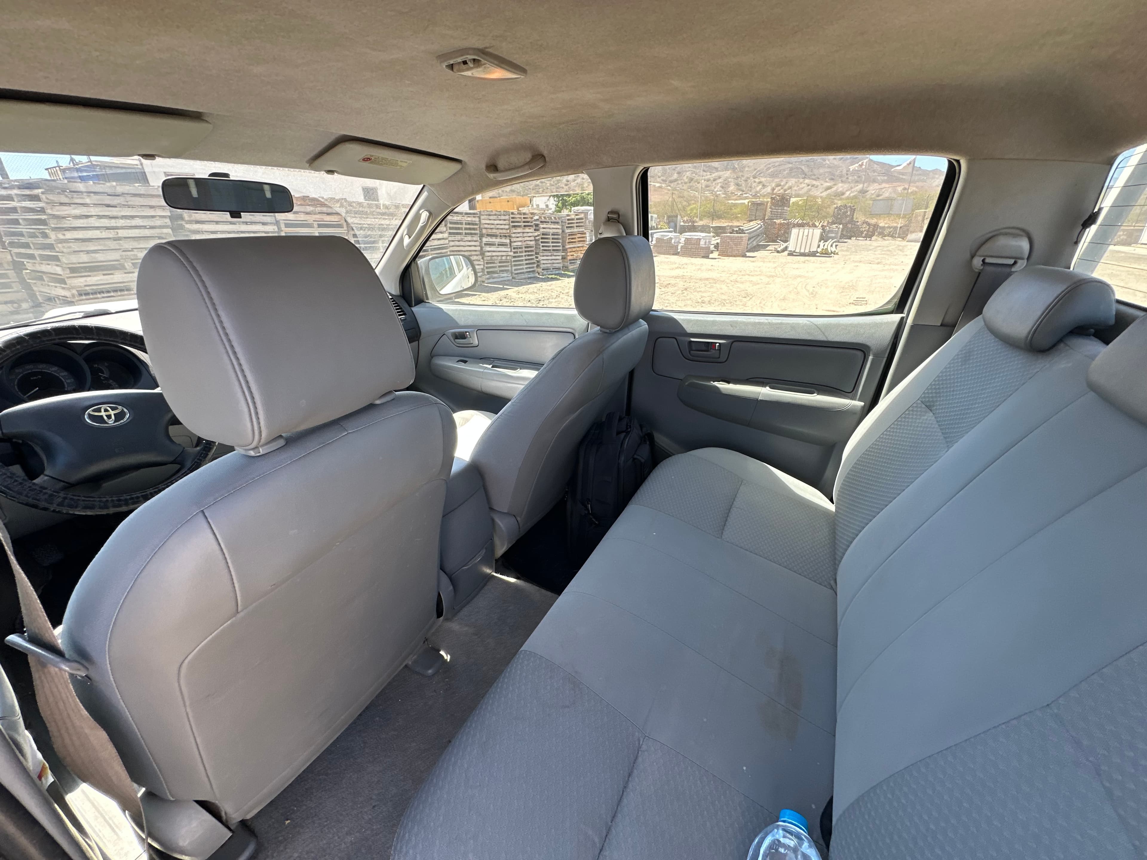 TOYOTA HILLUX — image 10