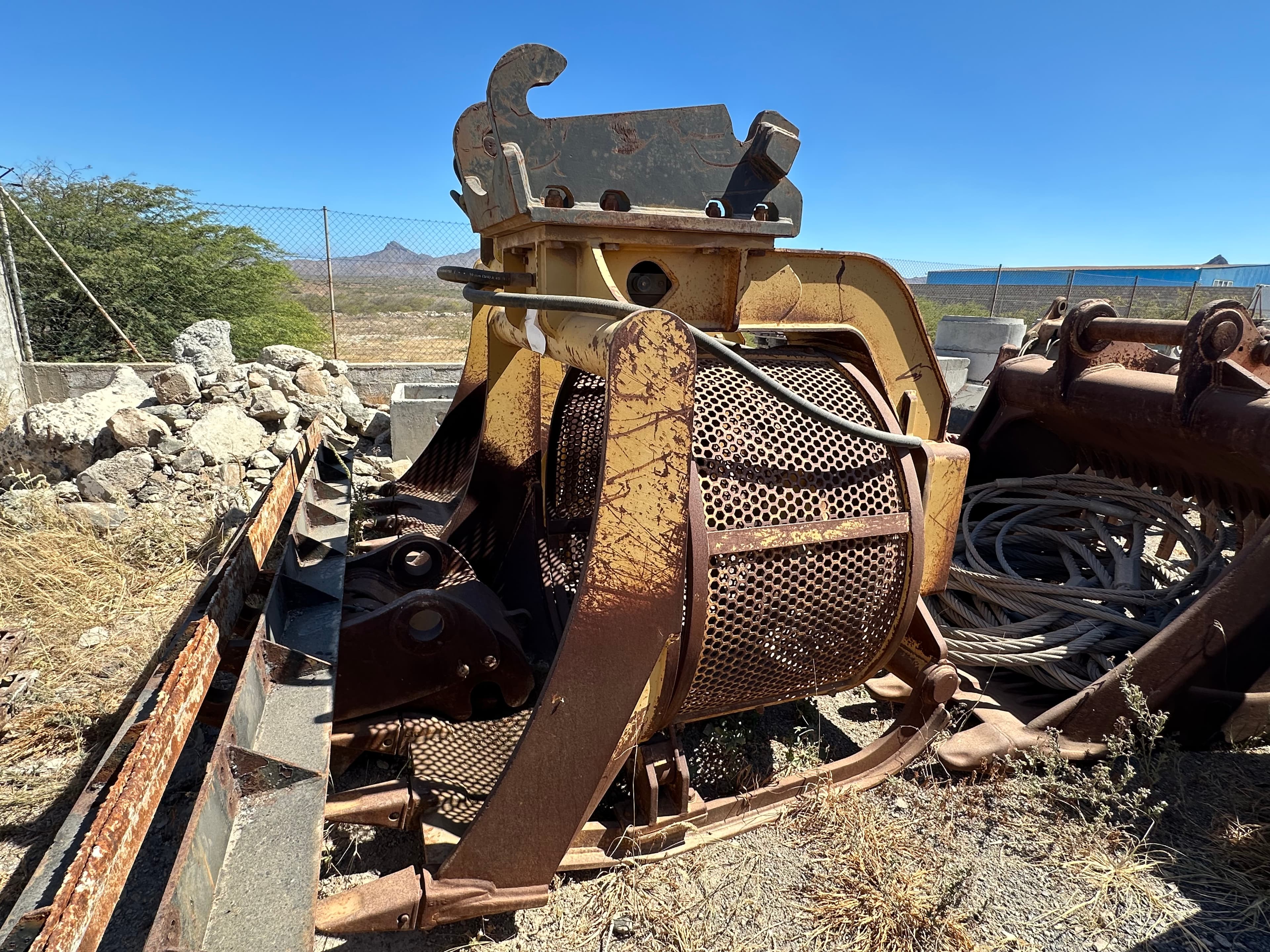 Balde de crivo para escavadora CATERPILLAR 312C — imagem 5