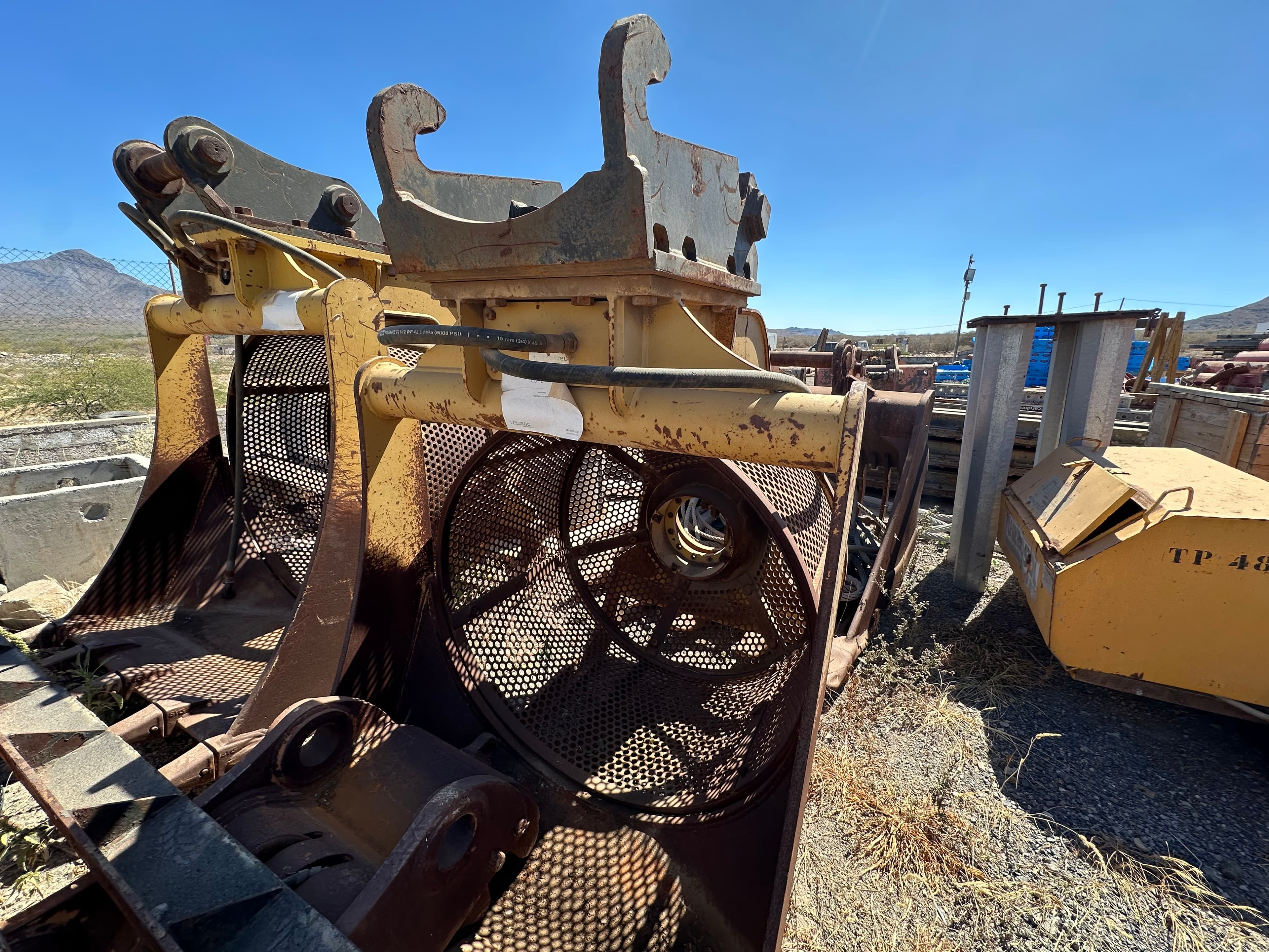 Balde de crivo para escavadora CATERPILLAR 312C — imagem 1
