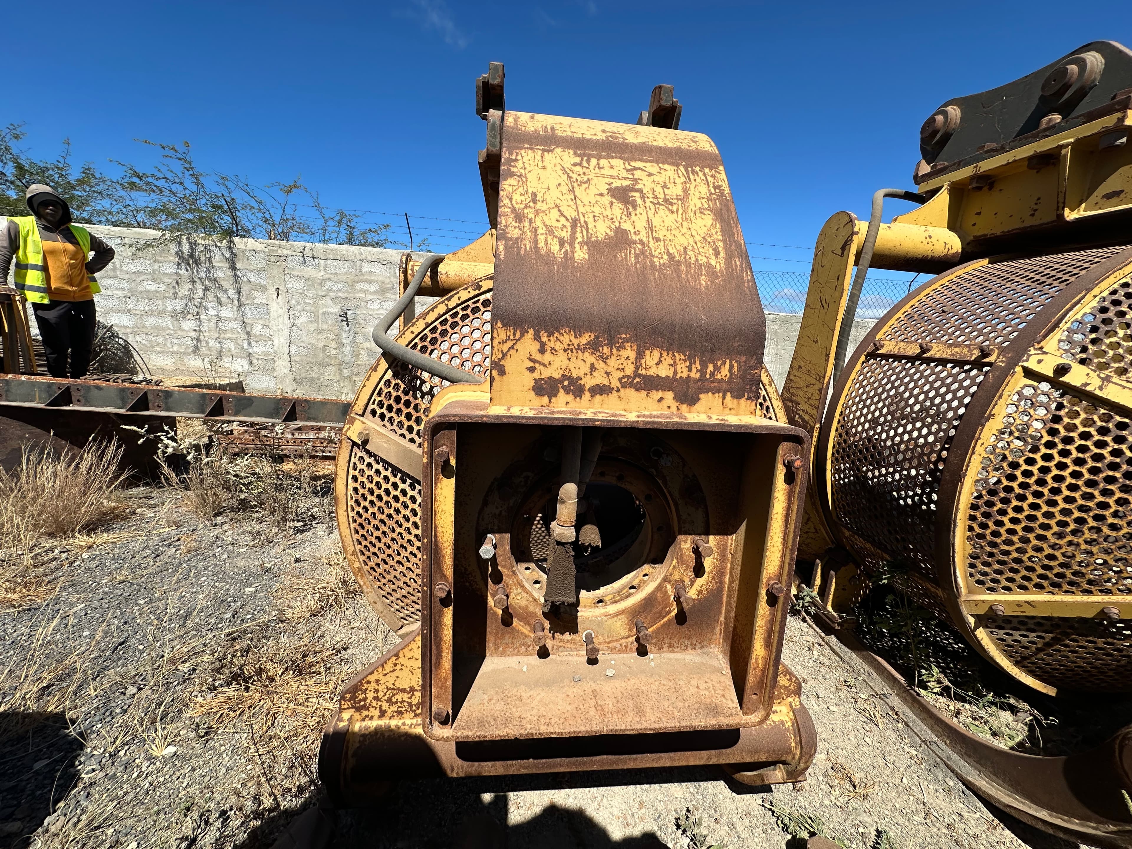 Balde de crivo para escavadora CATERPILLAR 312C — imagem 2