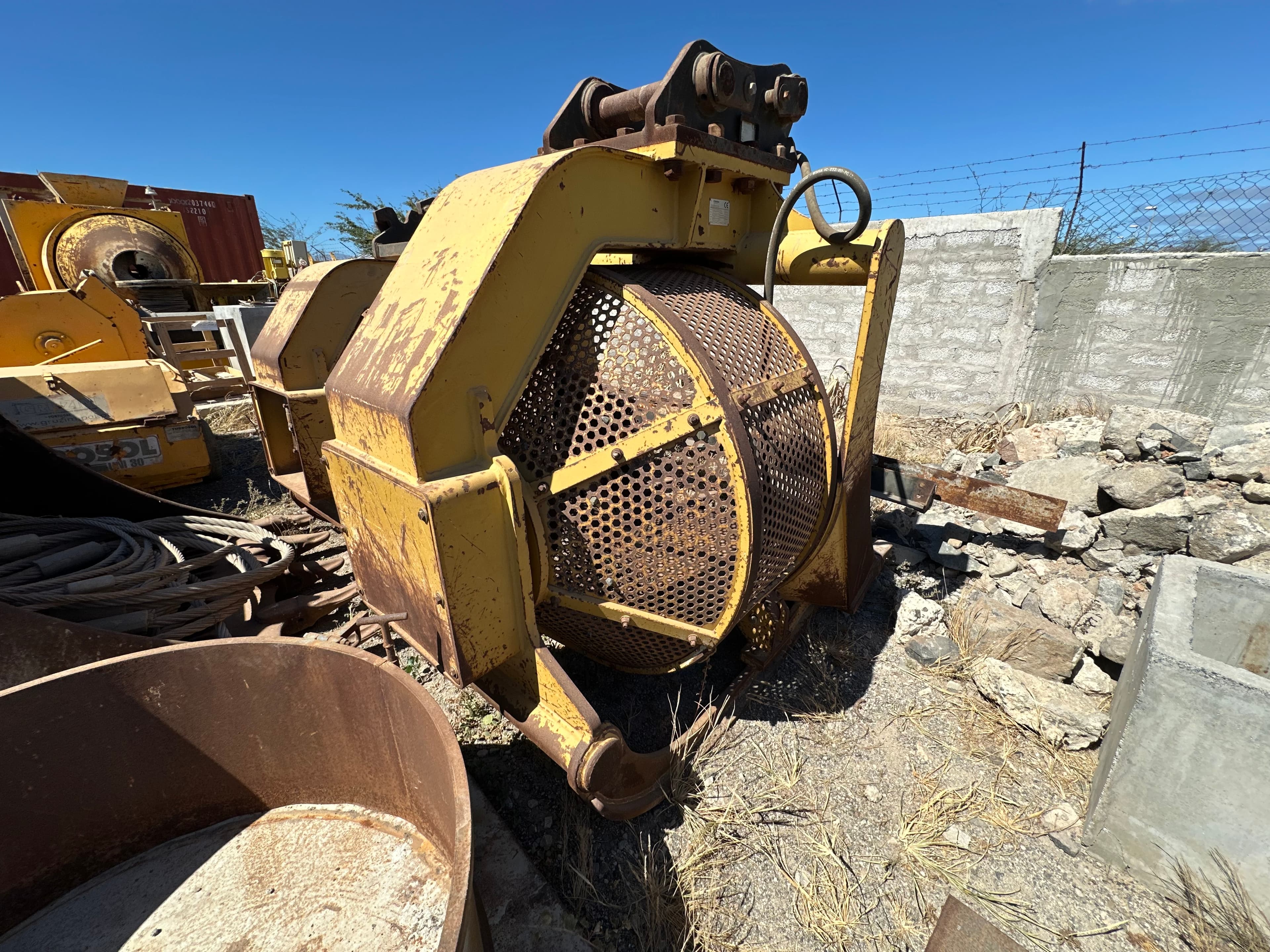 Balde de crivo para escavadora FIAT HITACHI — imagem 4