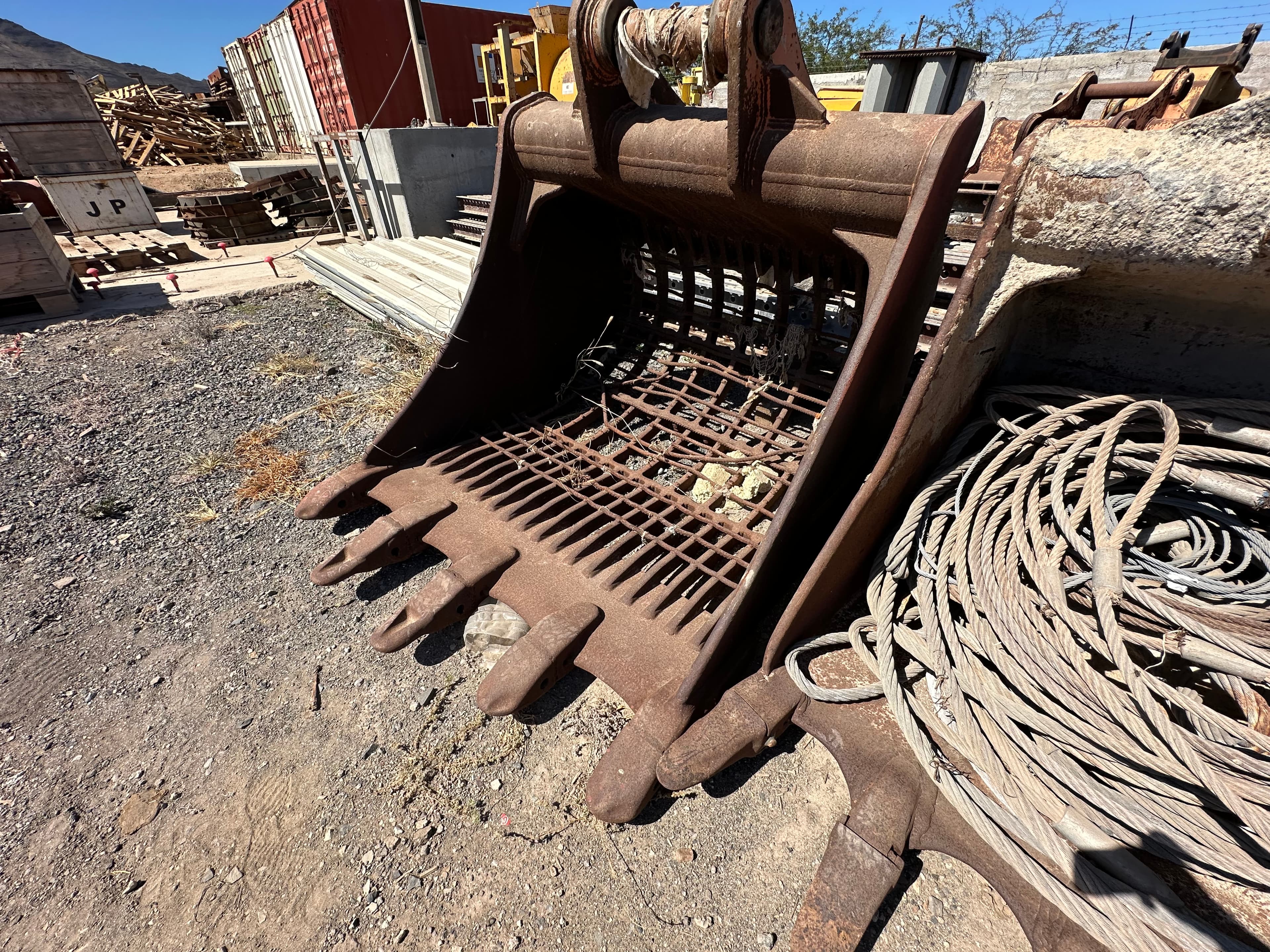 Balde de crivo para escavadora — image 3