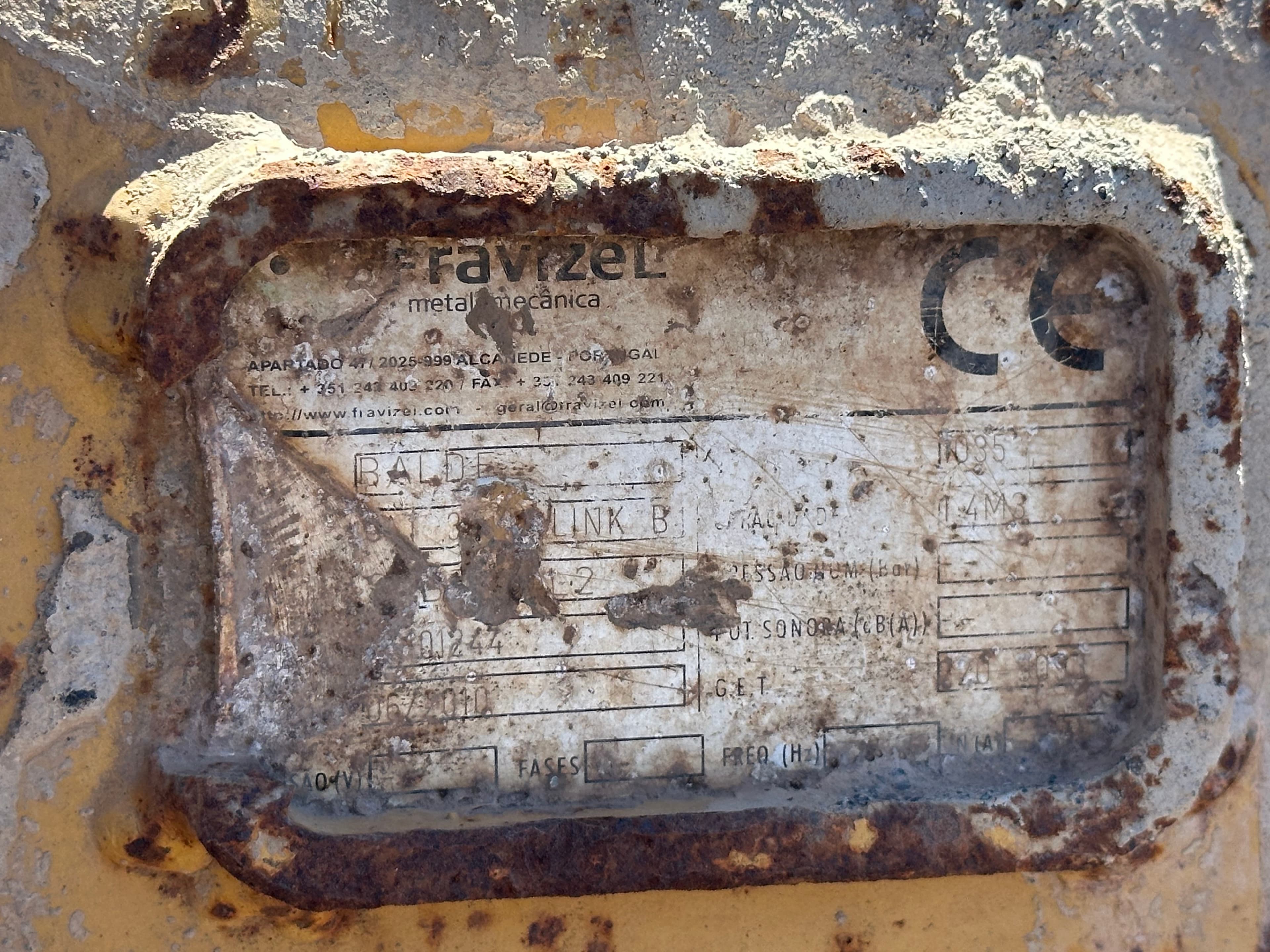 Balde de escavadora CATERPILLAR 323 (1) — imagem 3