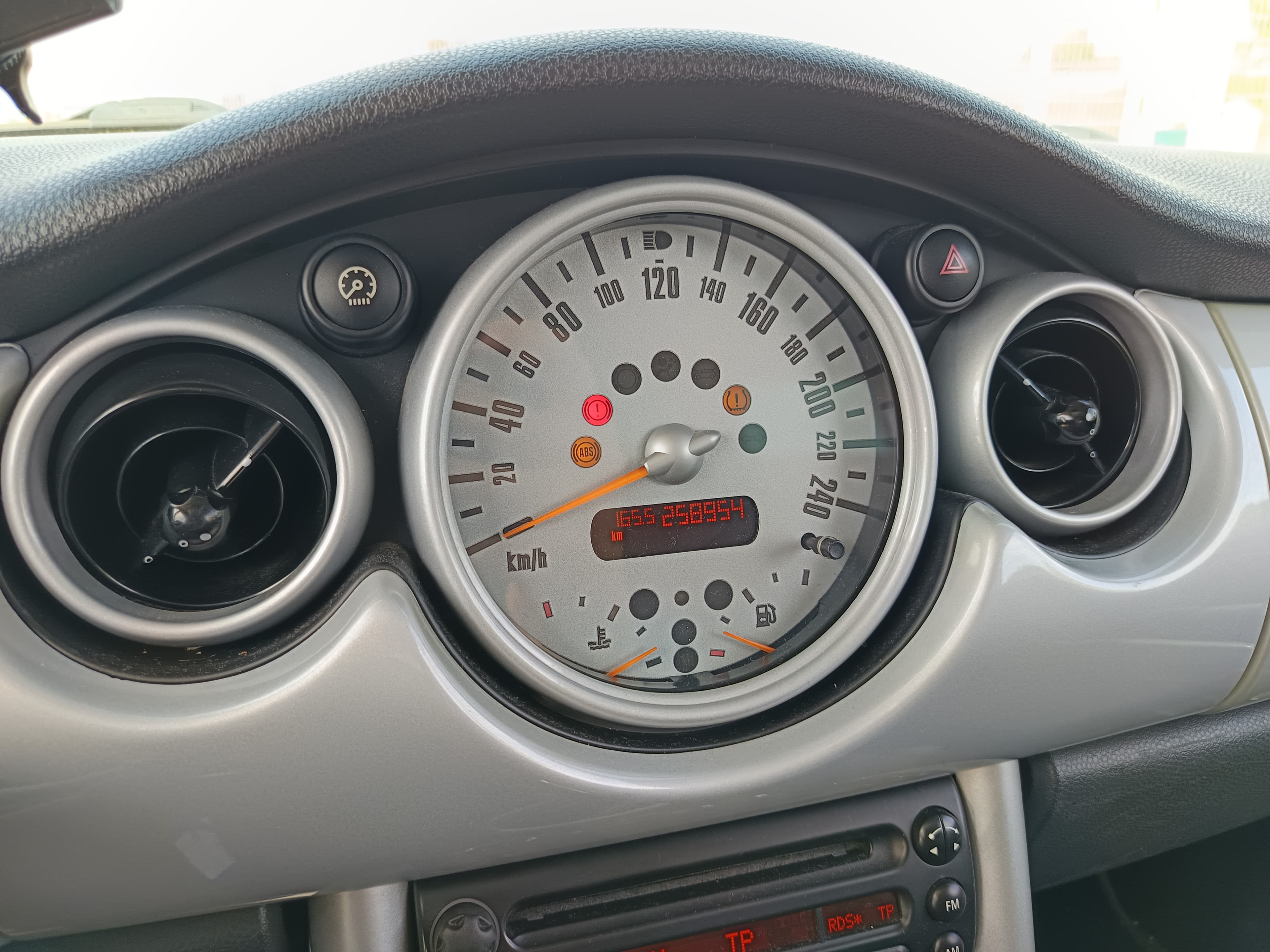 Mini Cooper D — image 20