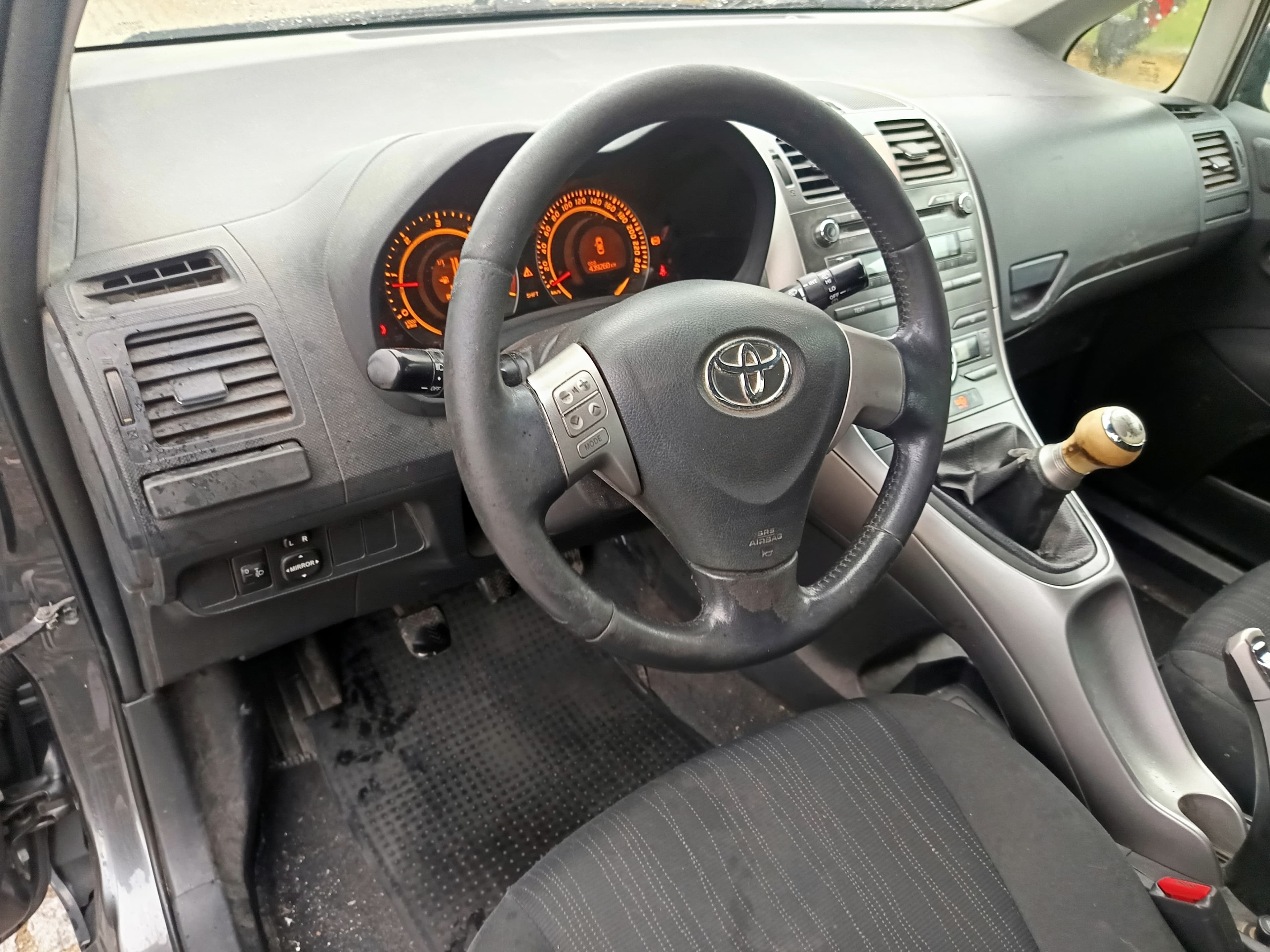 Toyota Auris · Ano 2008 — imagem 30