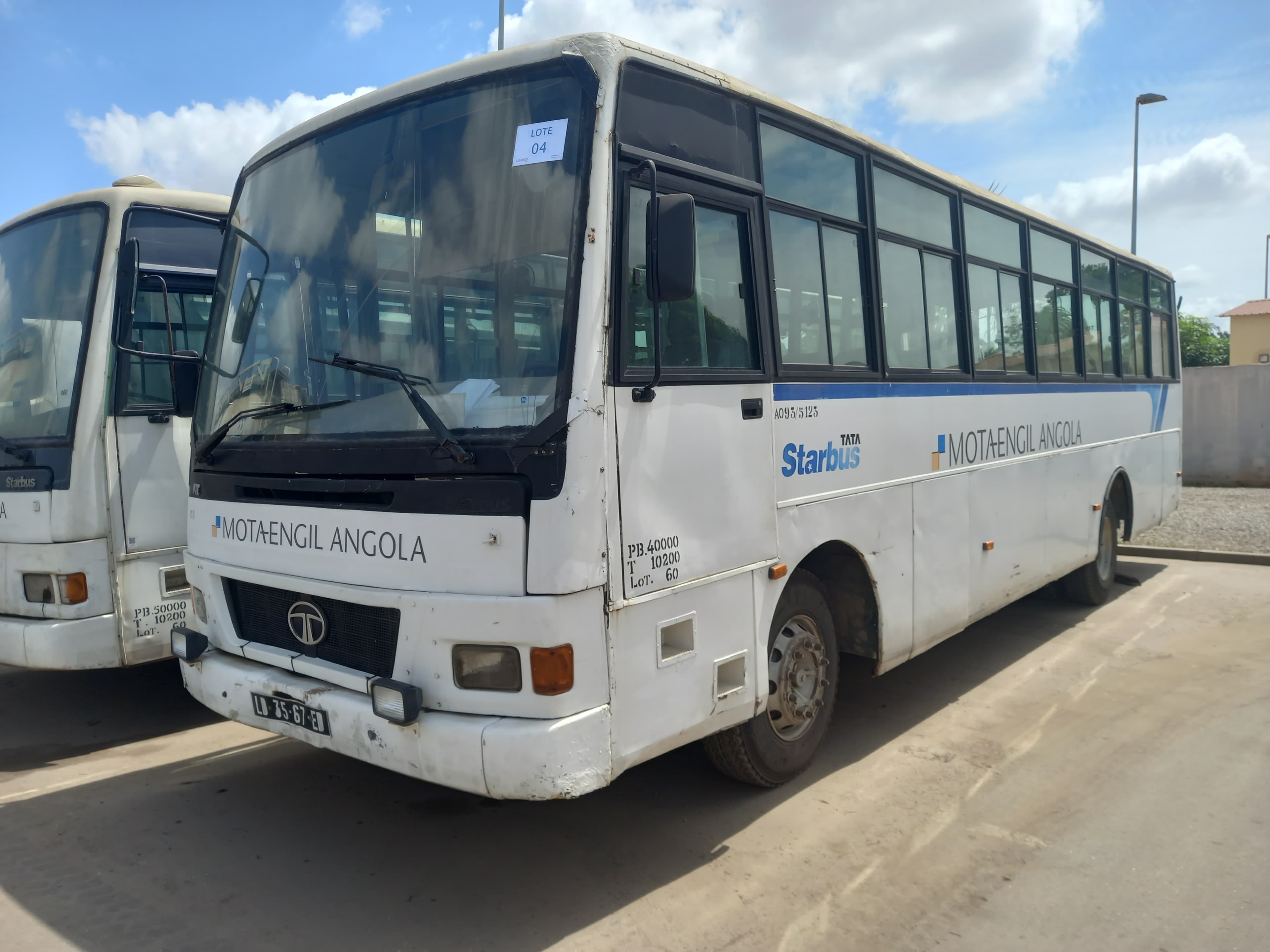 Autocarro TATA LP01318LHD — imagen 3