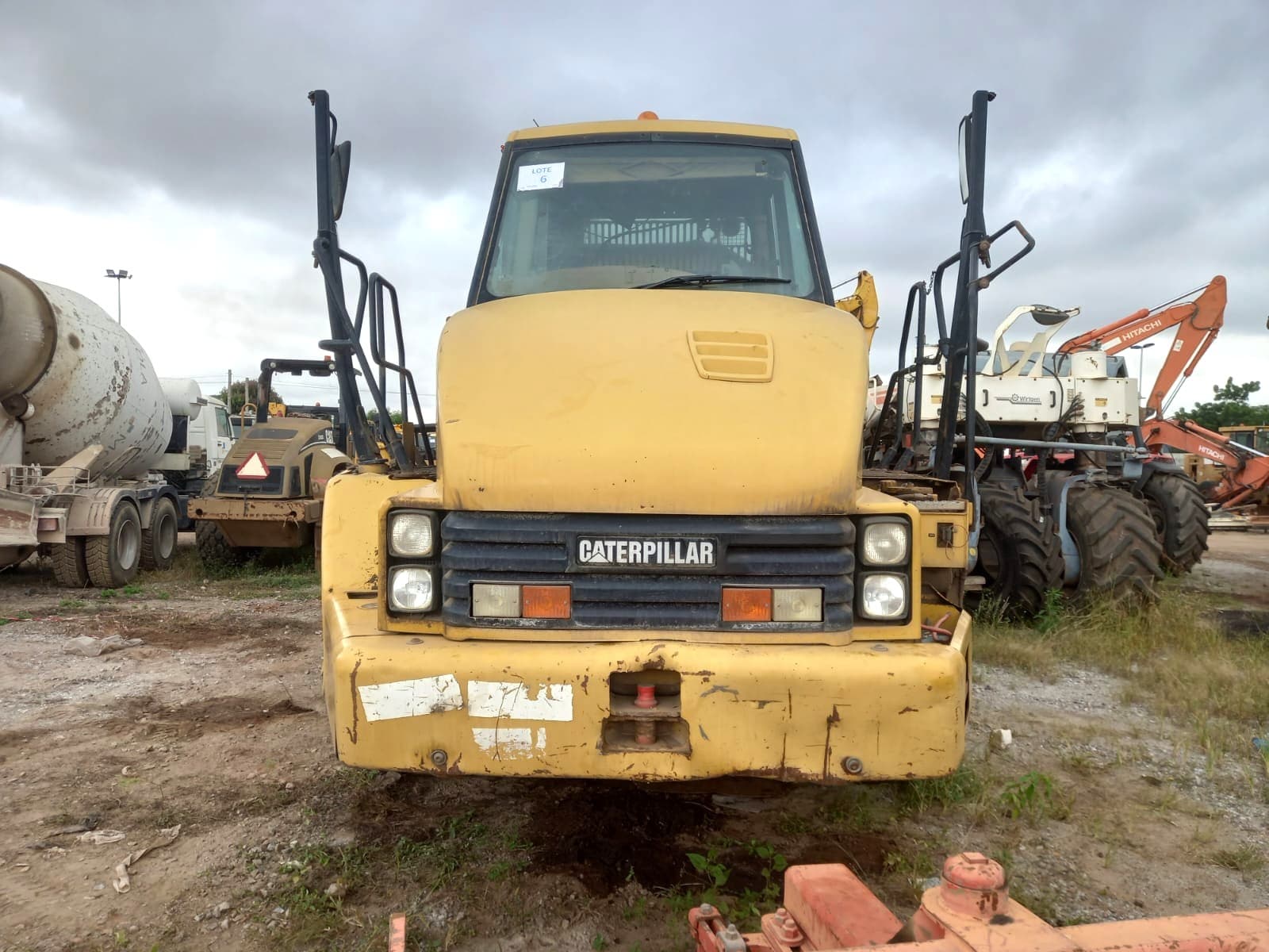 Dumper Articulado (30 T) CATERPILLAR 730 — image 3