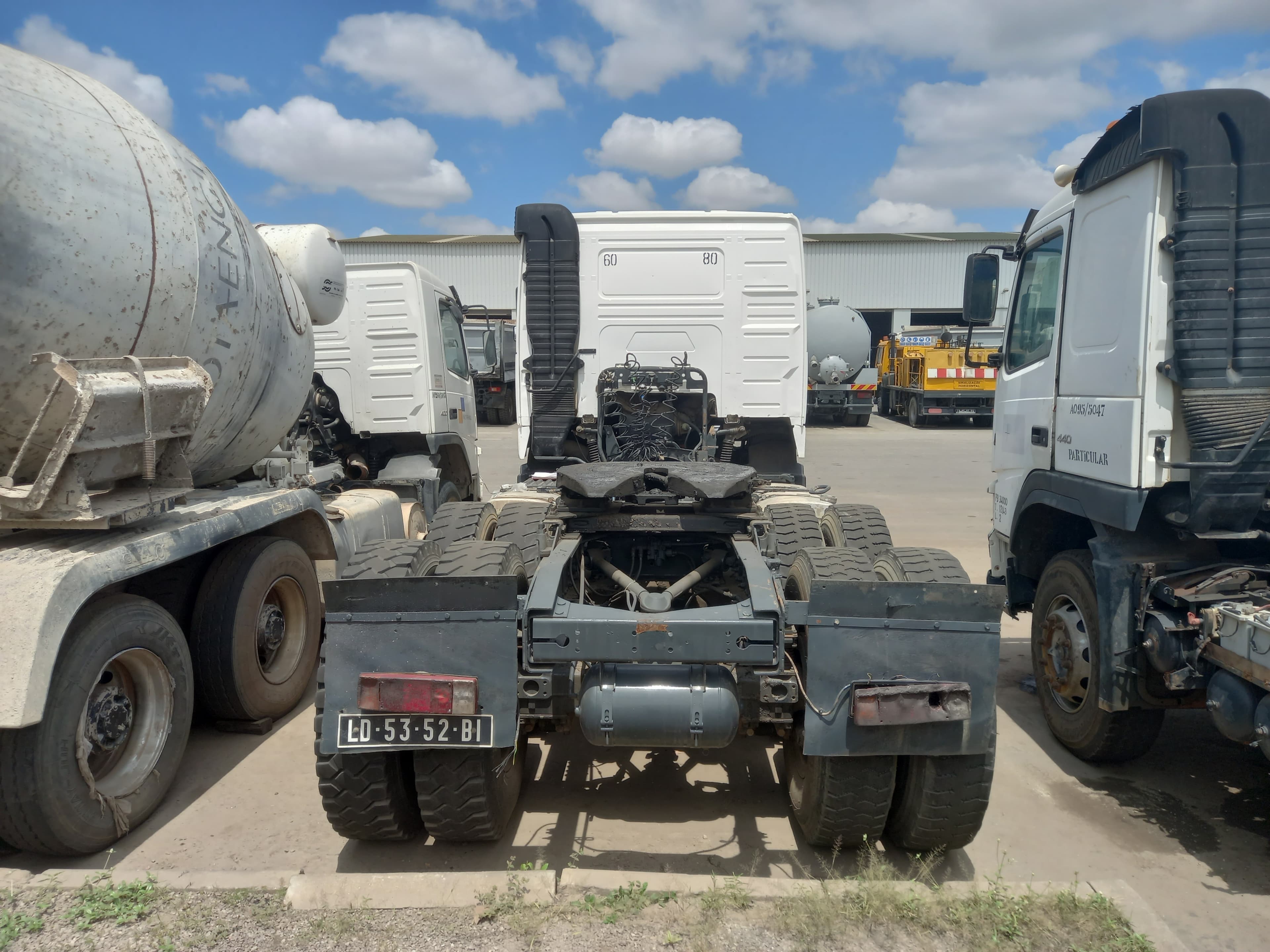 Camião Trator (6X4) VOLVO FH 12 420 — image 9