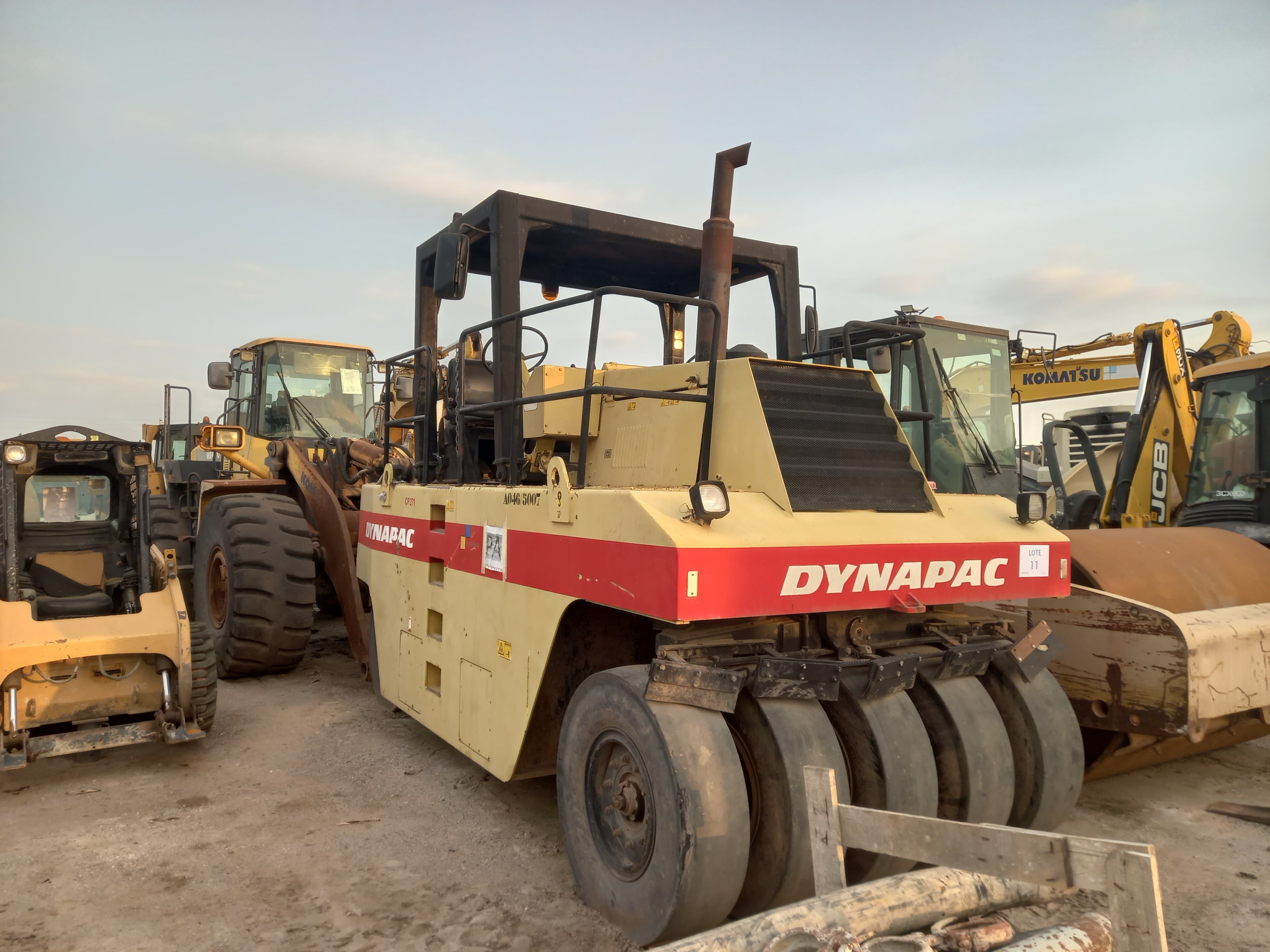 Cilindro de Pneus 28 T DYNAPAC CP 271 — imagem 2