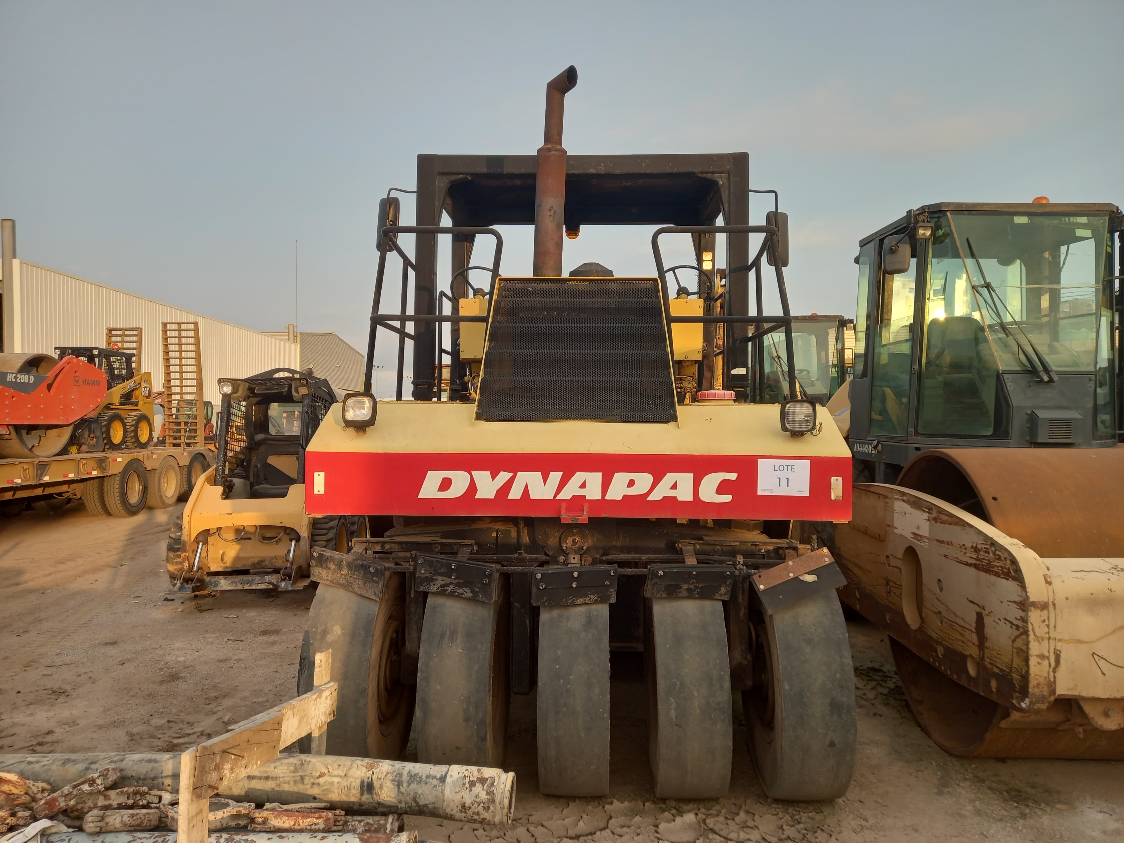 Cilindro de Pneus 28 T DYNAPAC CP 271 — imagem 7
