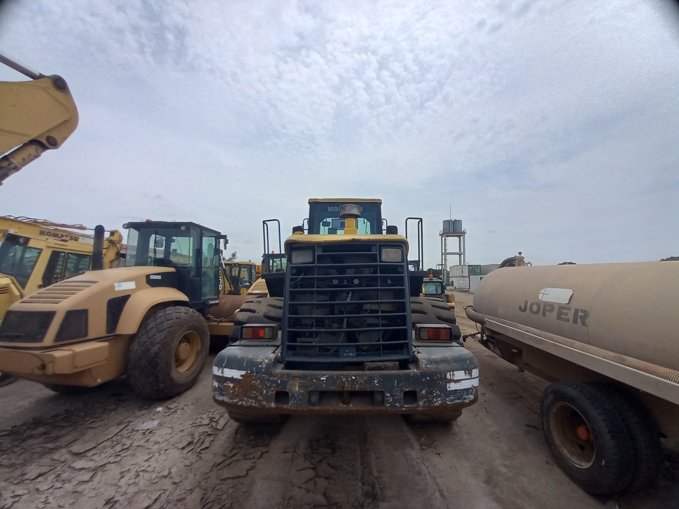 Pá Carregadora de Pneus 25 T KOMATSU WA470-5 — imagem 4