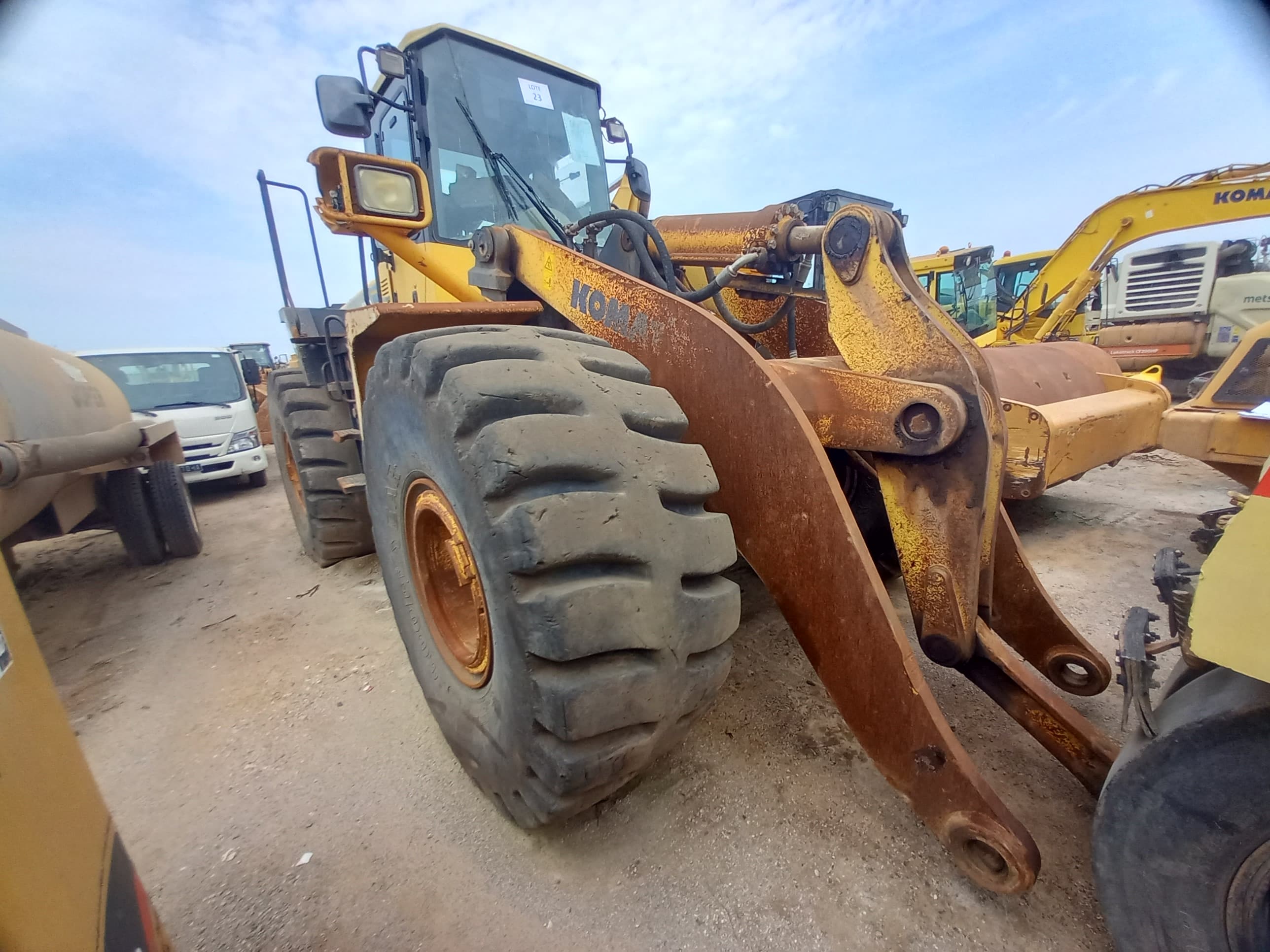 Pá Carregadora de Pneus 25 T KOMATSU WA470-5 — imagem 2