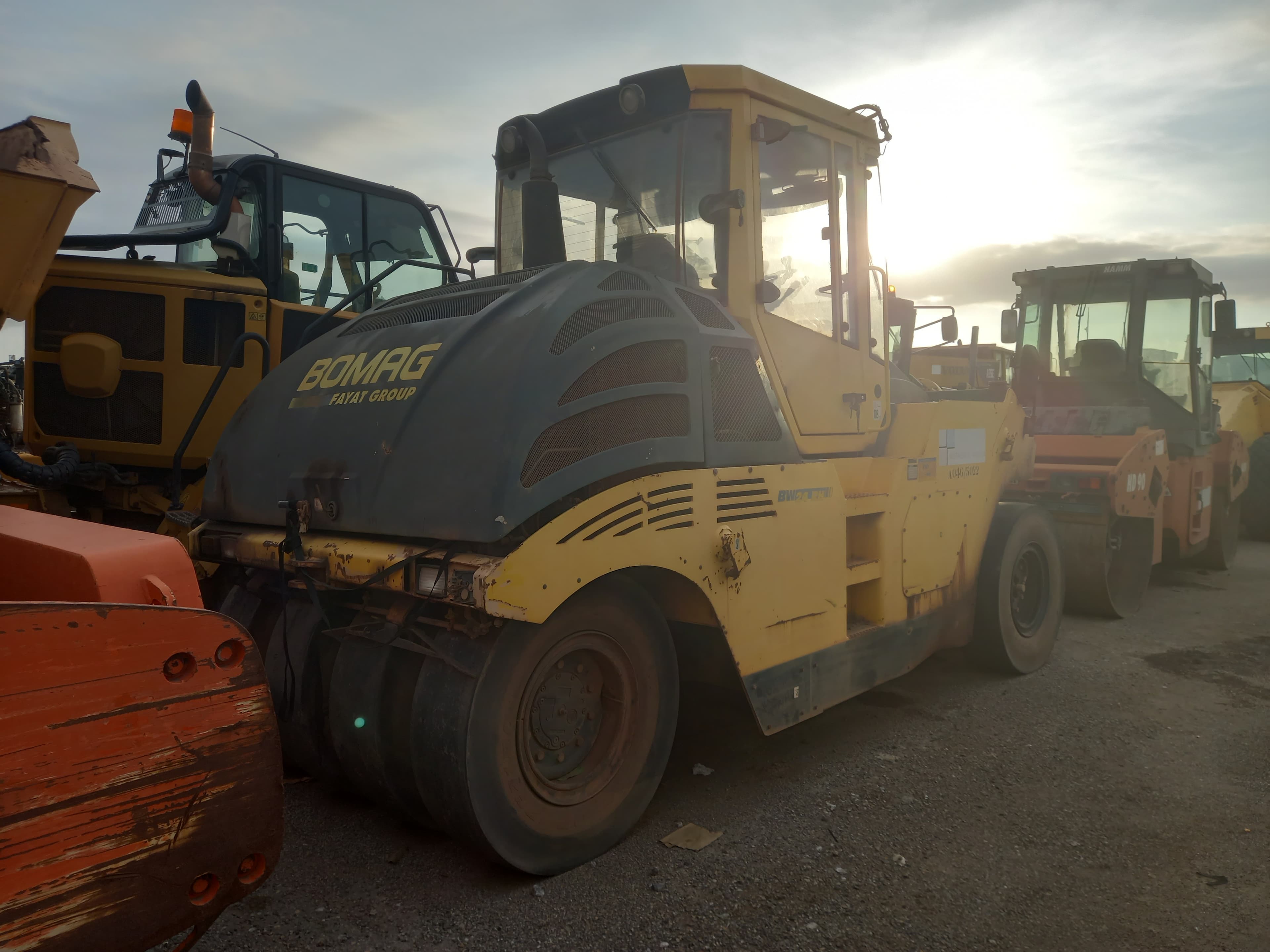 Cilindro de Pneus 24 T BOMAG W 24 RH — image 5