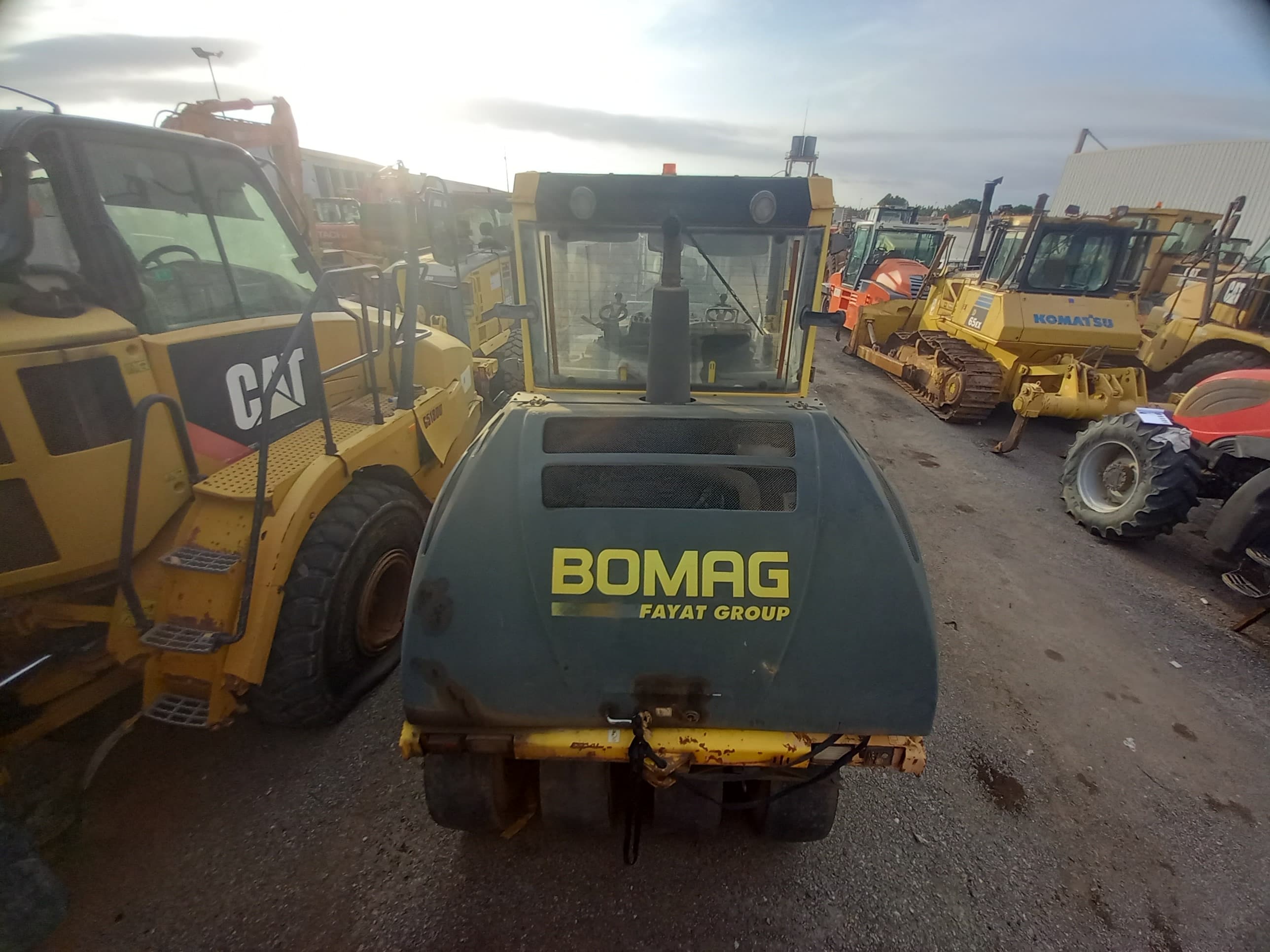 Cilindro de Pneus 24 T BOMAG W 24 RH — image 7