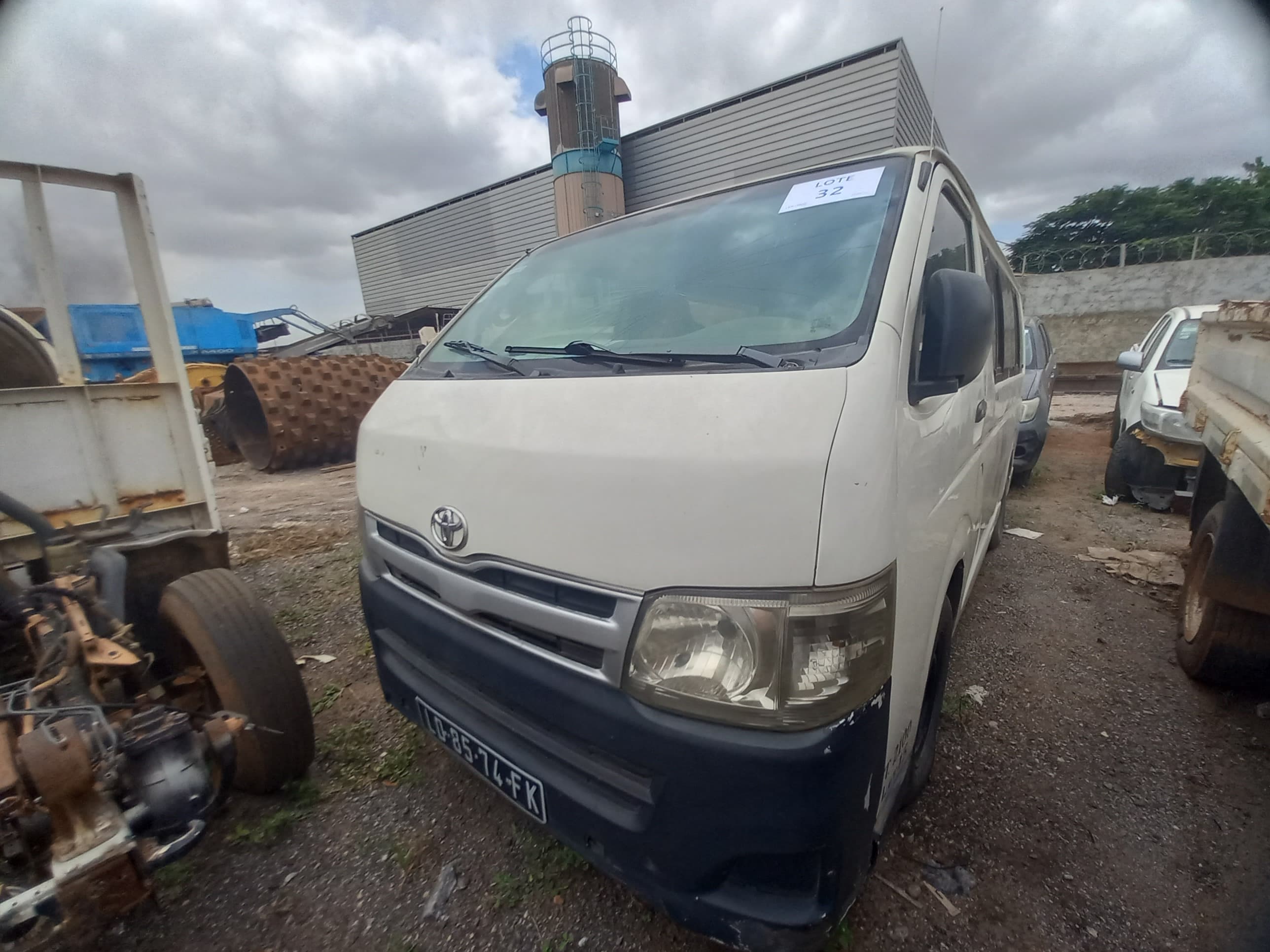 Miniautocarro TOYOTA HIACE — imagem 2