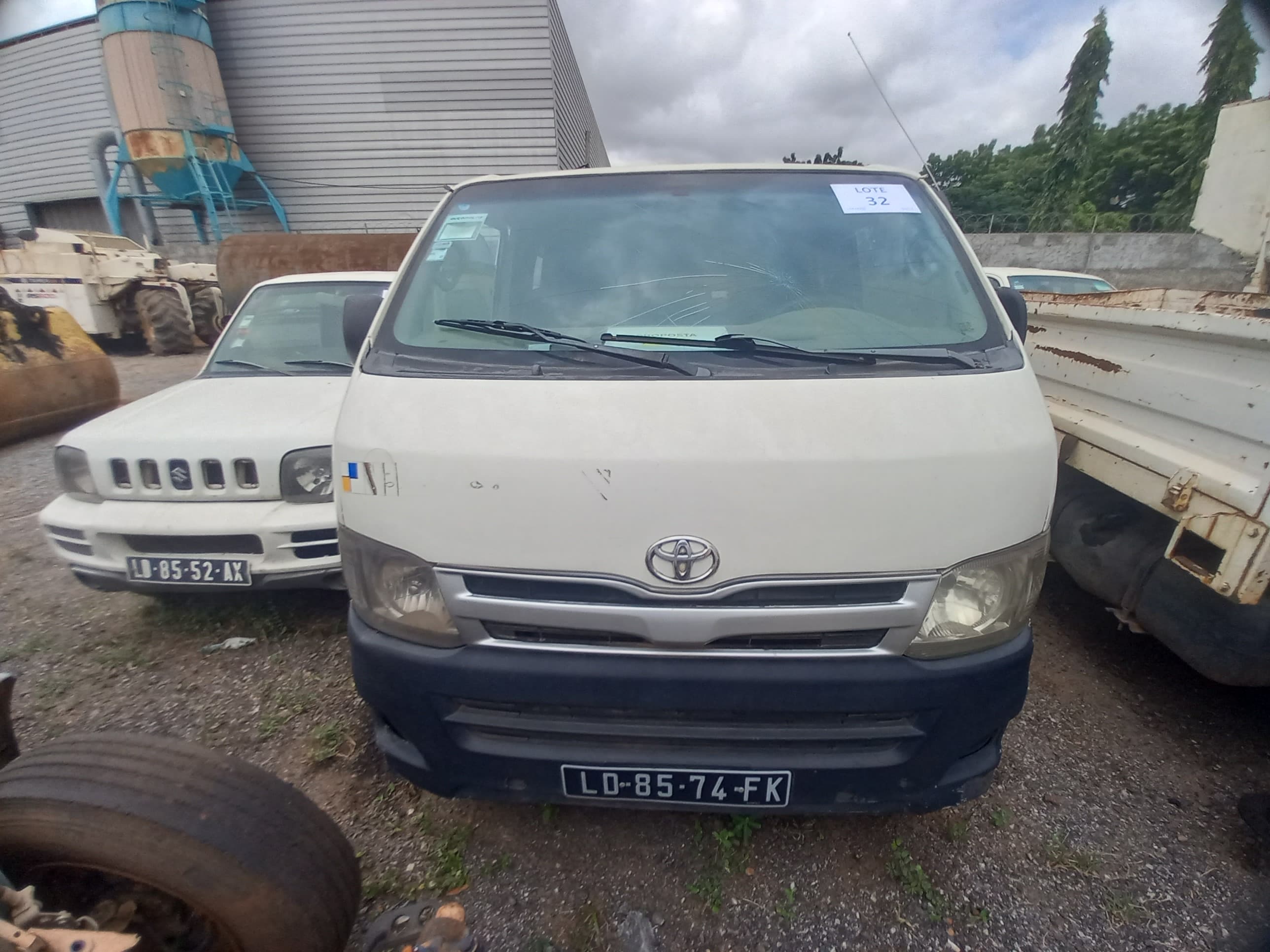 Miniautocarro TOYOTA HIACE — imagem 1