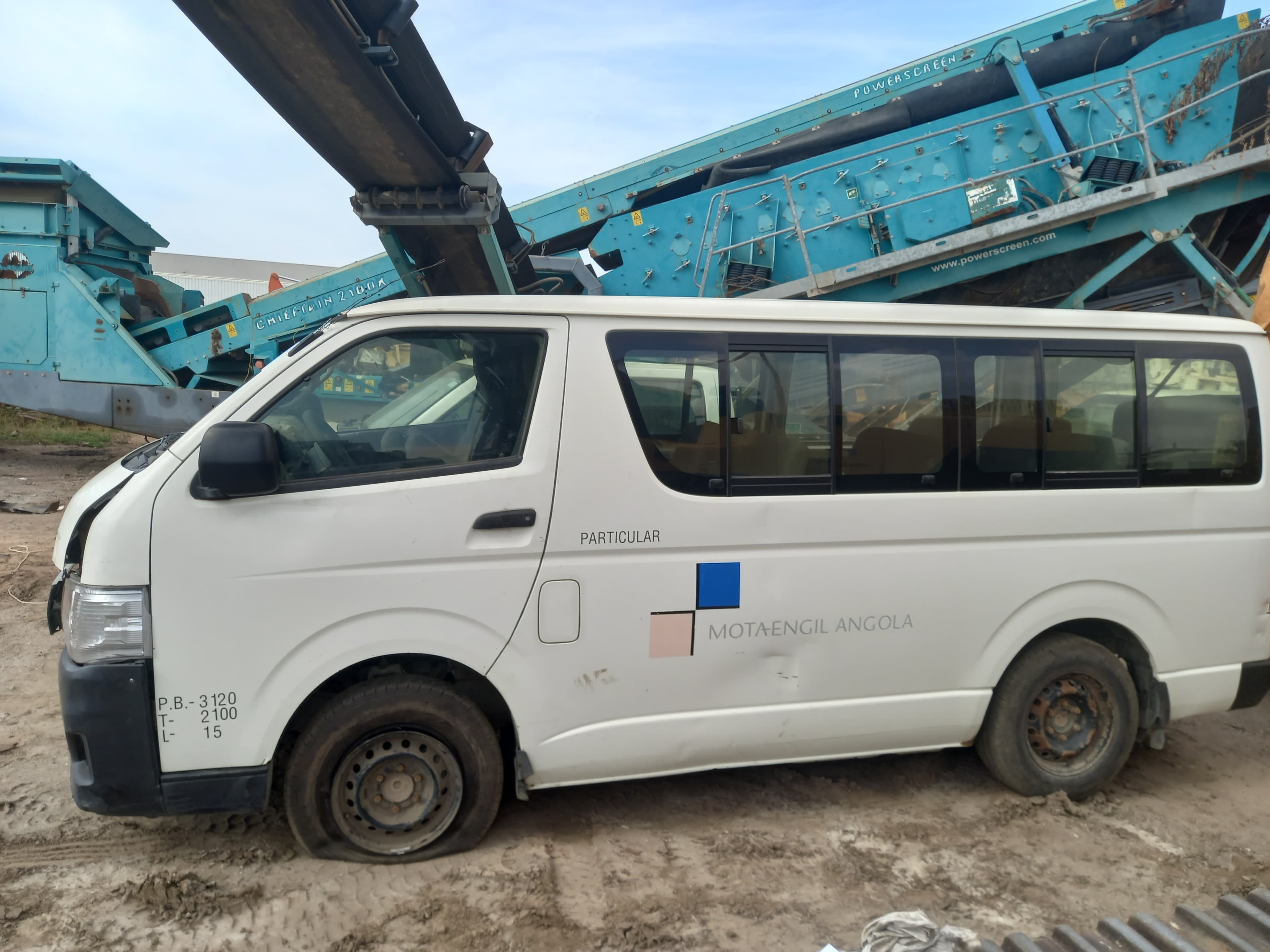 Miniautocarro TOYOTA HIACE — imagem 3