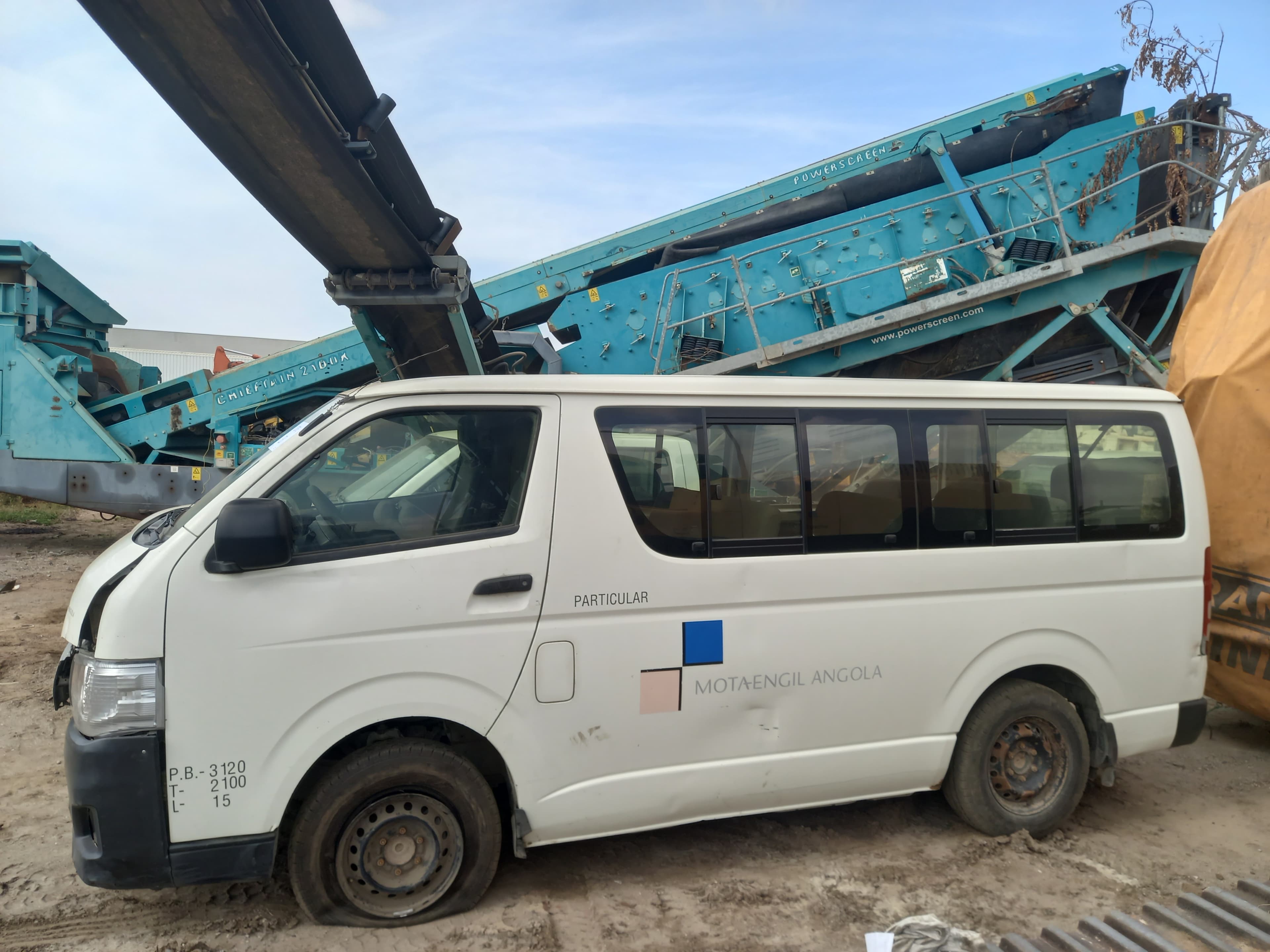 Miniautocarro TOYOTA HIACE — imagem 4