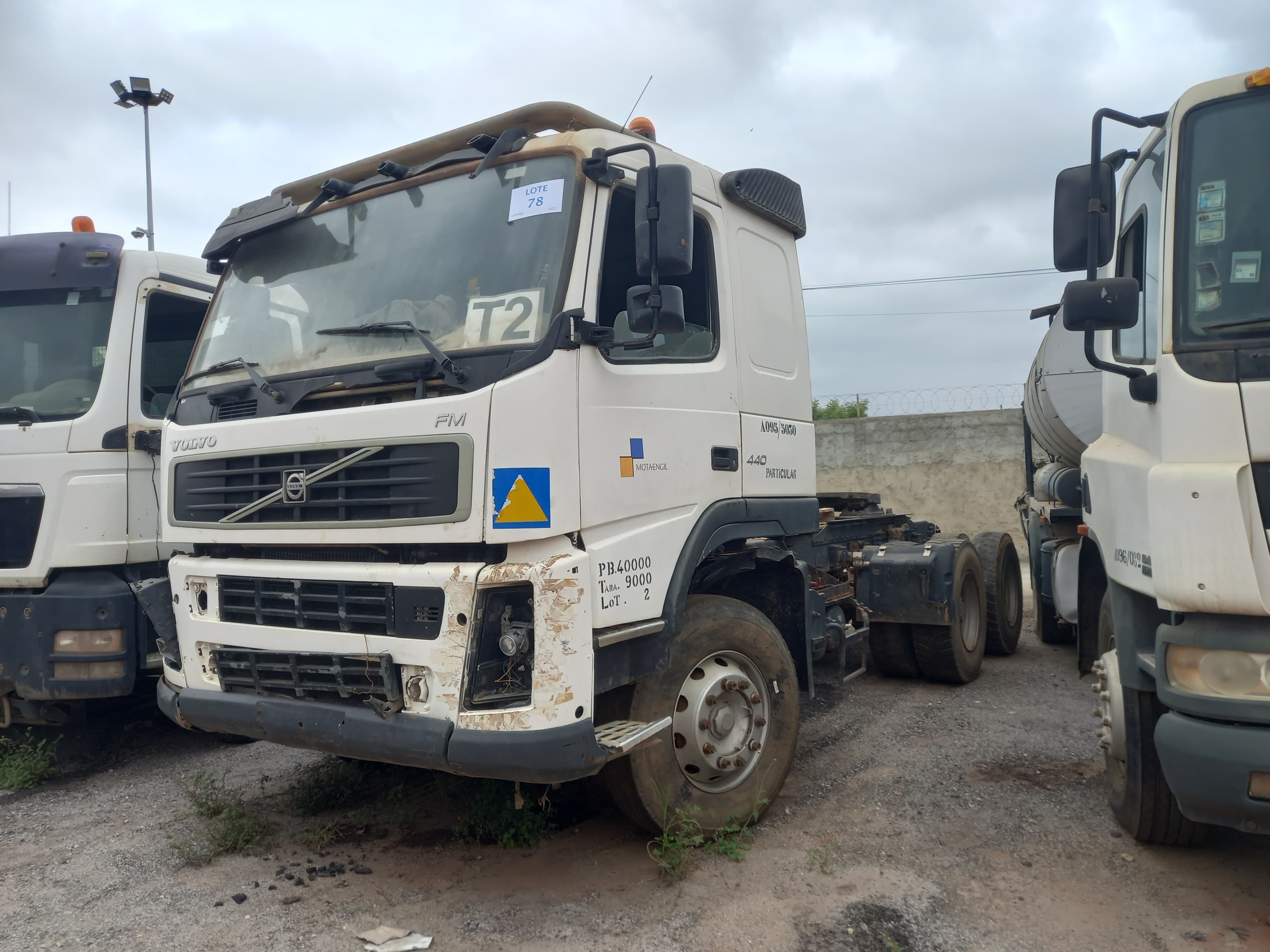 Camião Trator( 6X4) VOLVO FM 440 — imagem 6