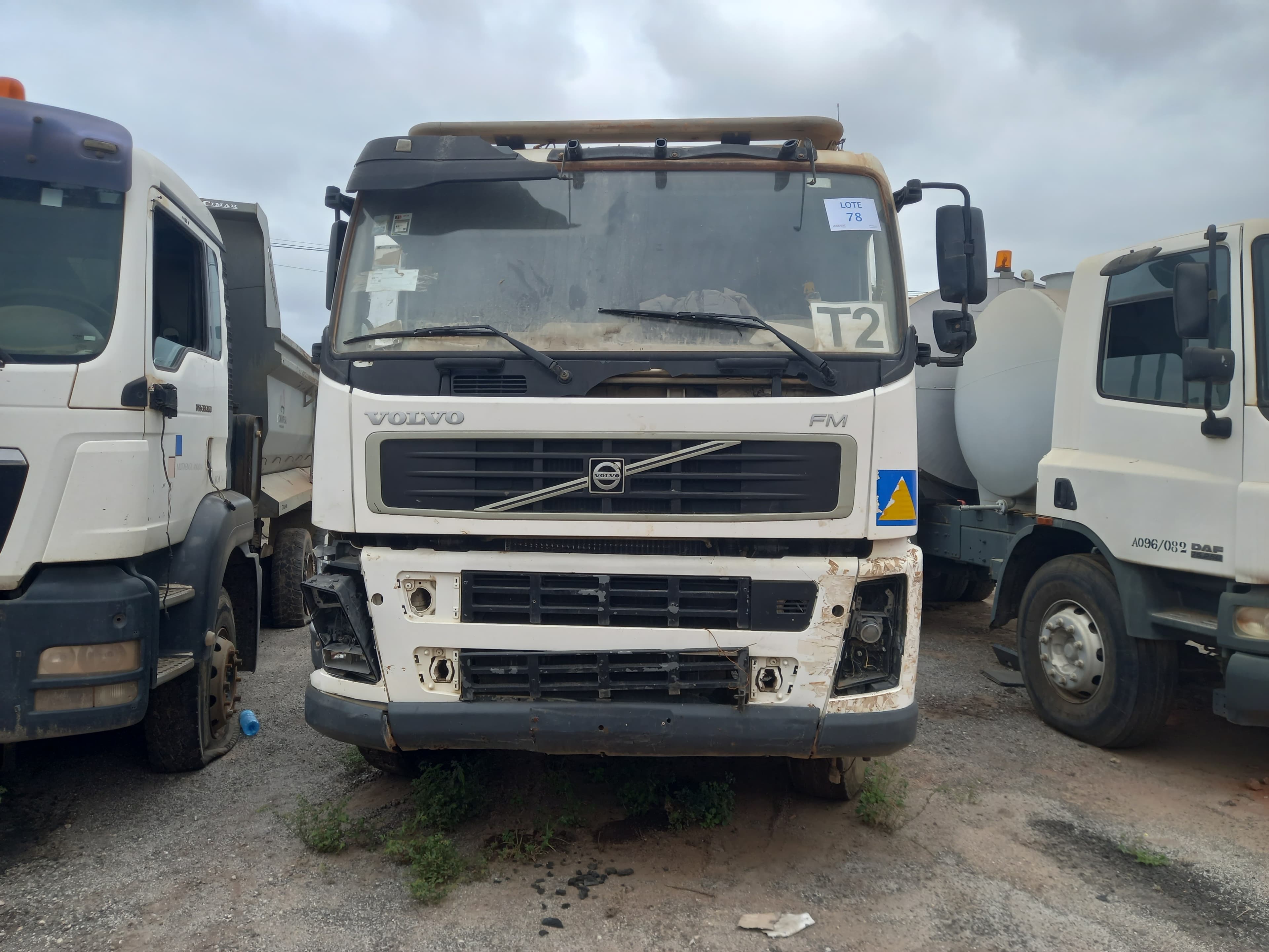Camião Trator( 6X4) VOLVO FM 440 — imagem 5