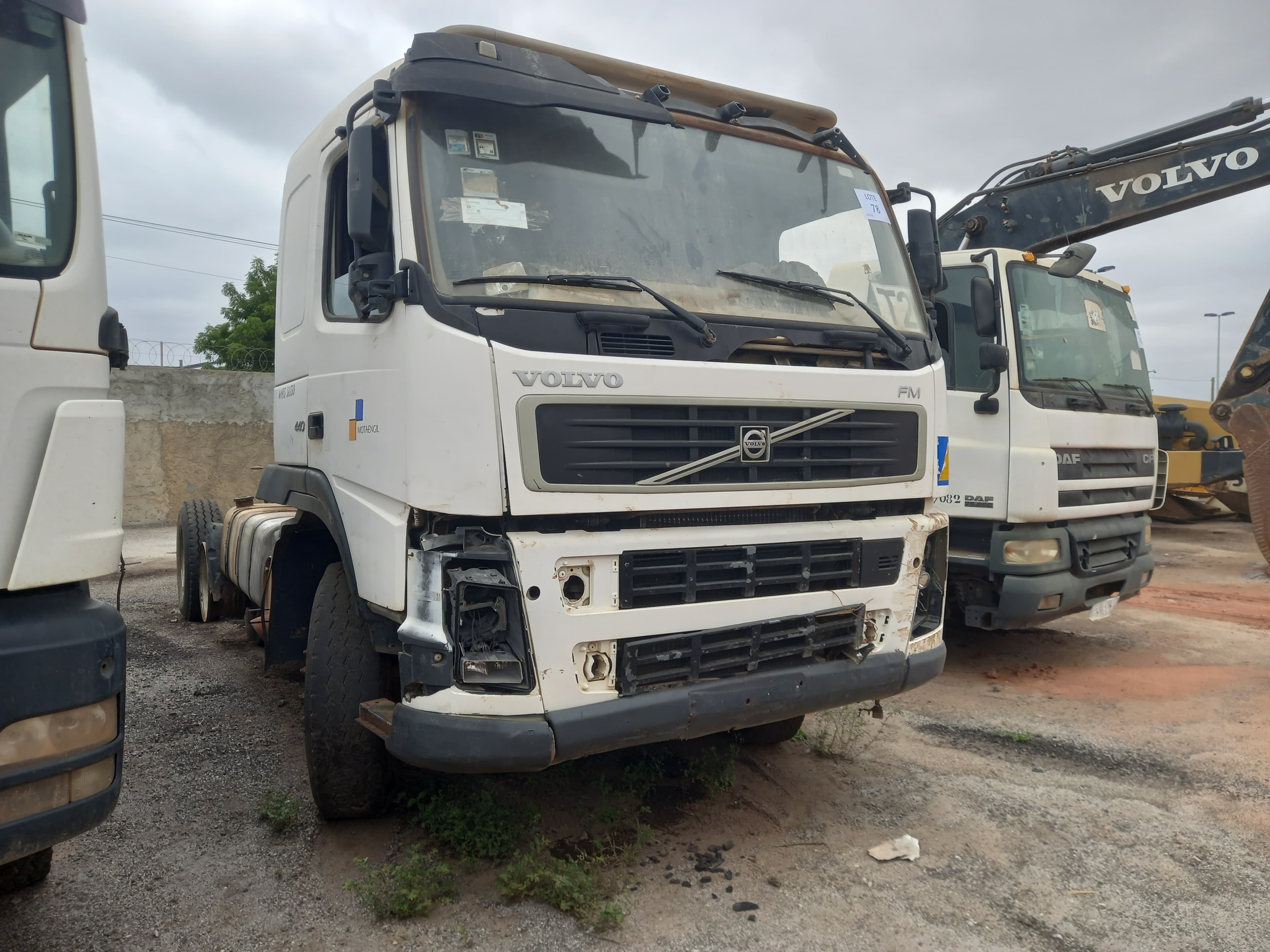 Camião Trator( 6X4) VOLVO FM 440 — imagem 1