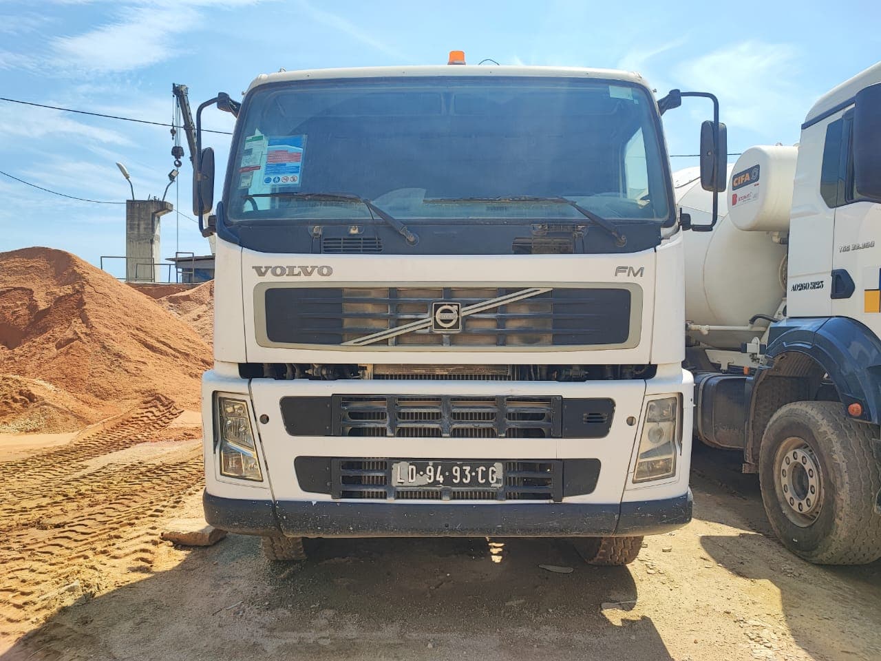 CABINDA - Autobetoneira VOLVO FM 400 6x4 - CIFA SL7 — imagem 3