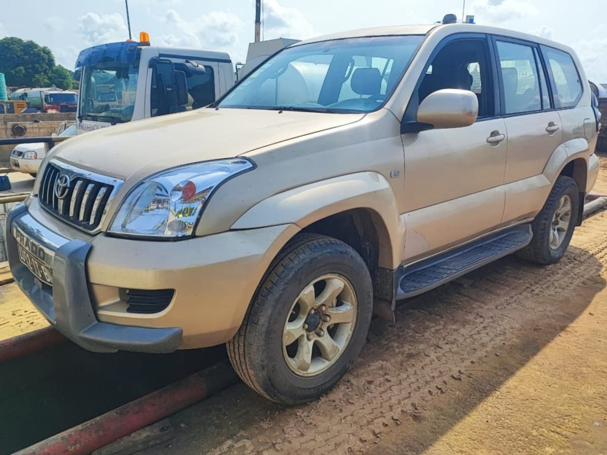 CABINDA - TOYOTA LAND CRUISER PRADO GX — imagem 1