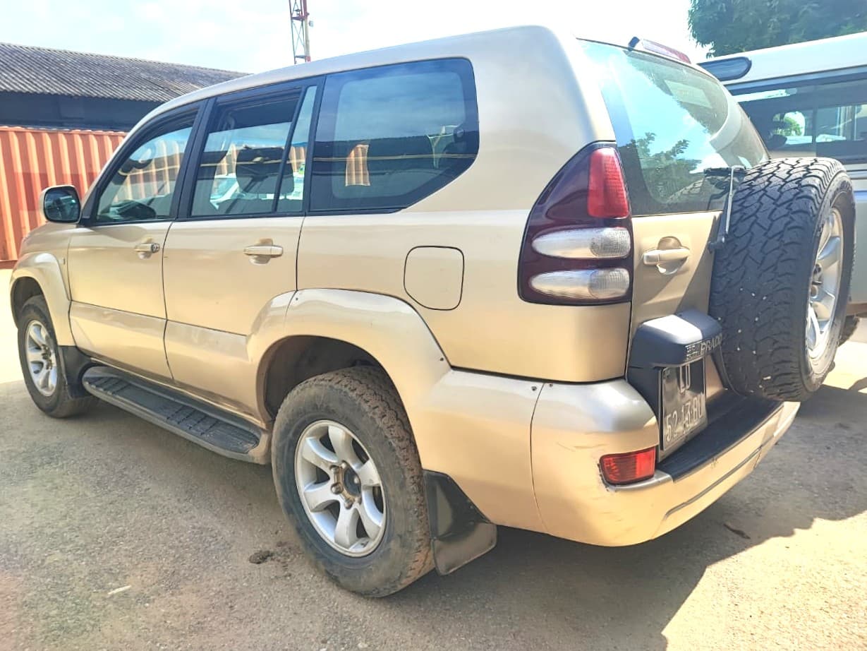 CABINDA - TOYOTA LAND CRUISER PRADO GX — imagem 4