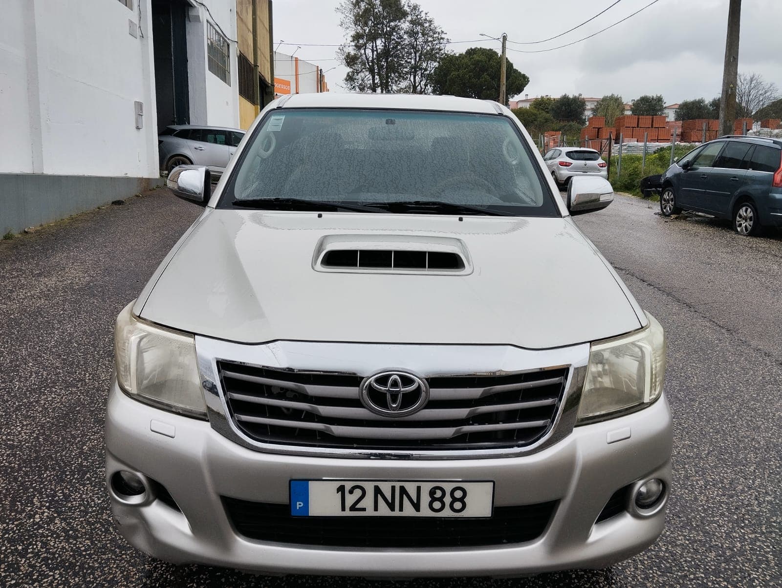Toyota Hilux · Year 2013 — image 2