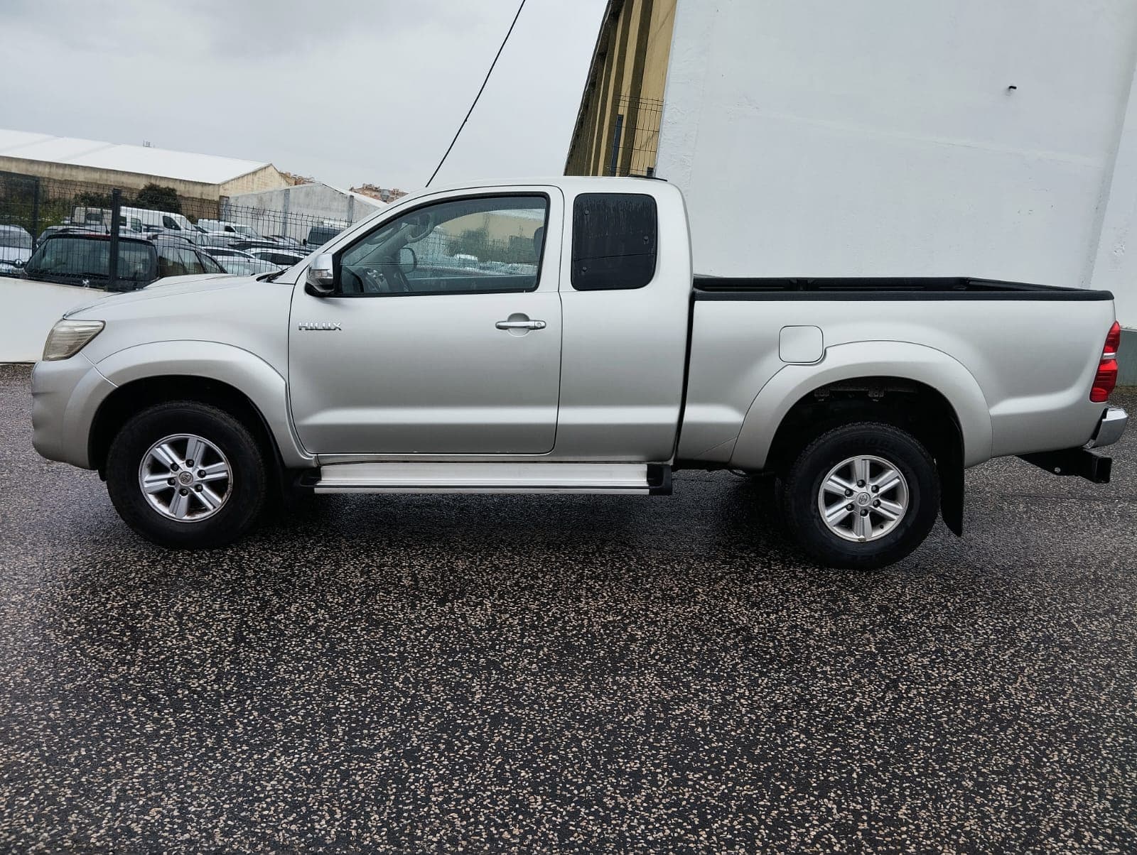 Toyota Hilux · Year 2013 — image 7