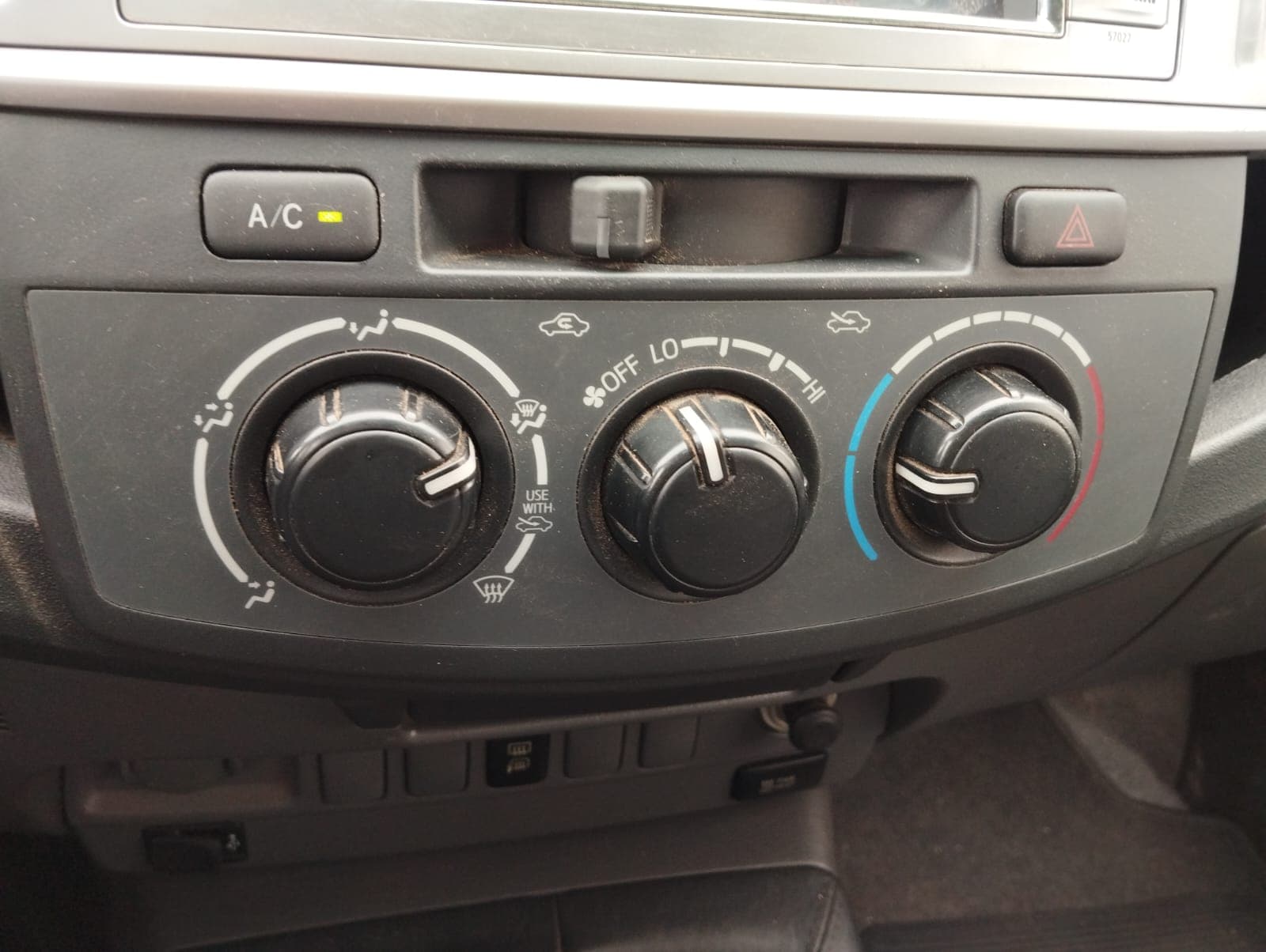 Toyota Hilux · Year 2013 — image 22