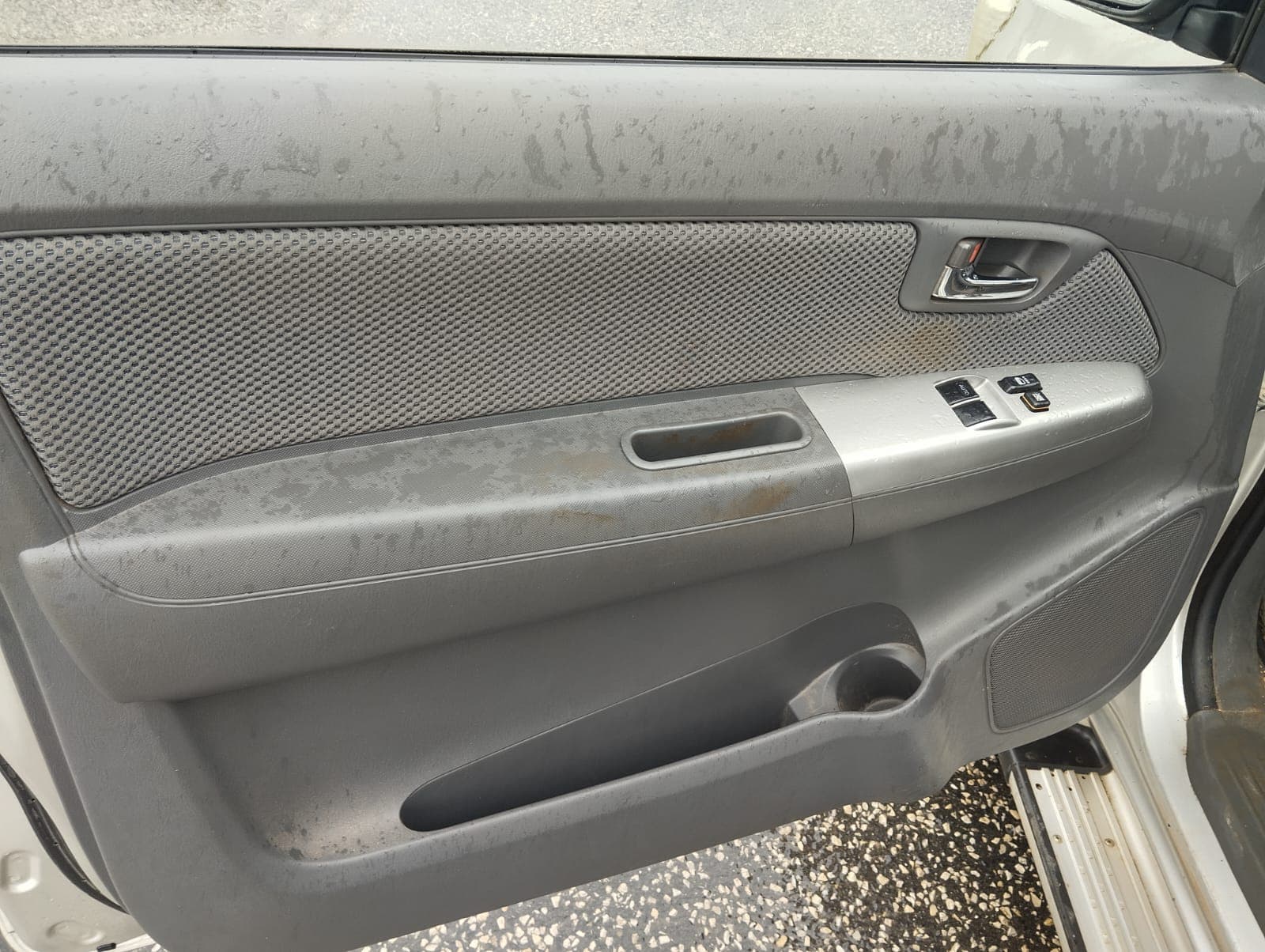 Toyota Hilux · Year 2013 — image 25