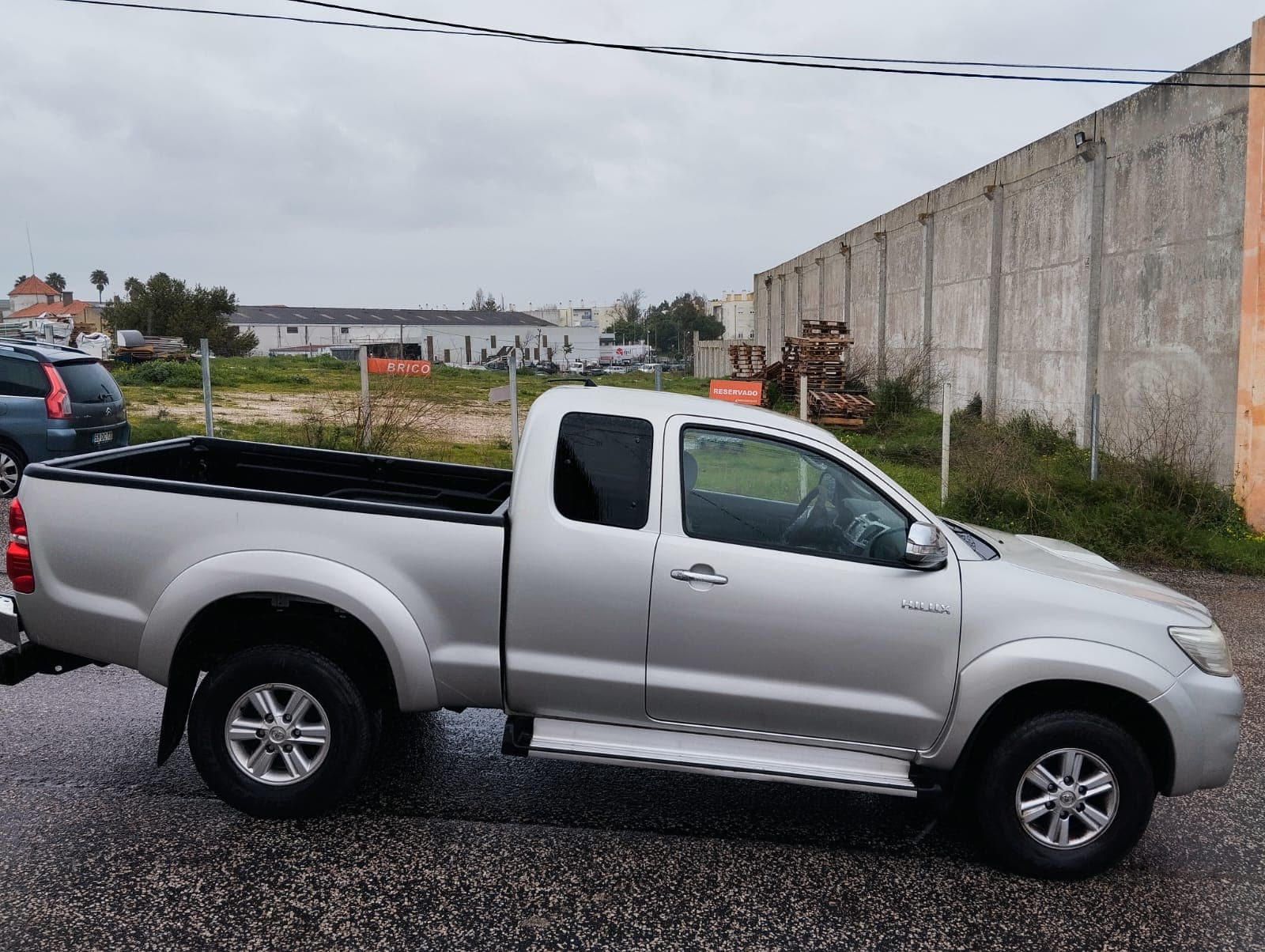 Toyota Hilux · Year 2013 — image 8