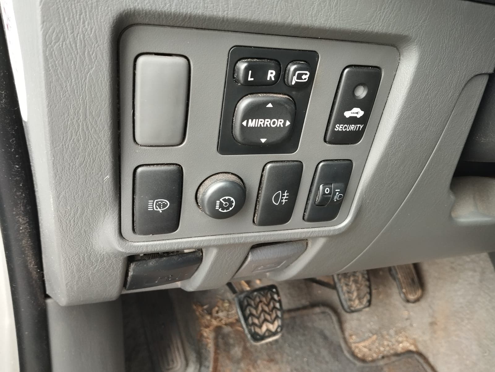 Toyota Hilux · Year 2013 — image 26