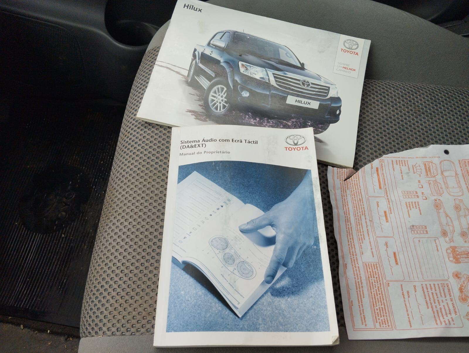 Toyota Hilux · Year 2013 — image 20