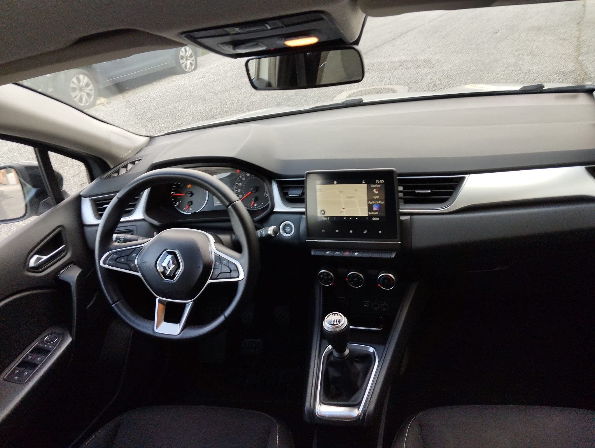 Renault Captur · Ano 2021 — imagem 24