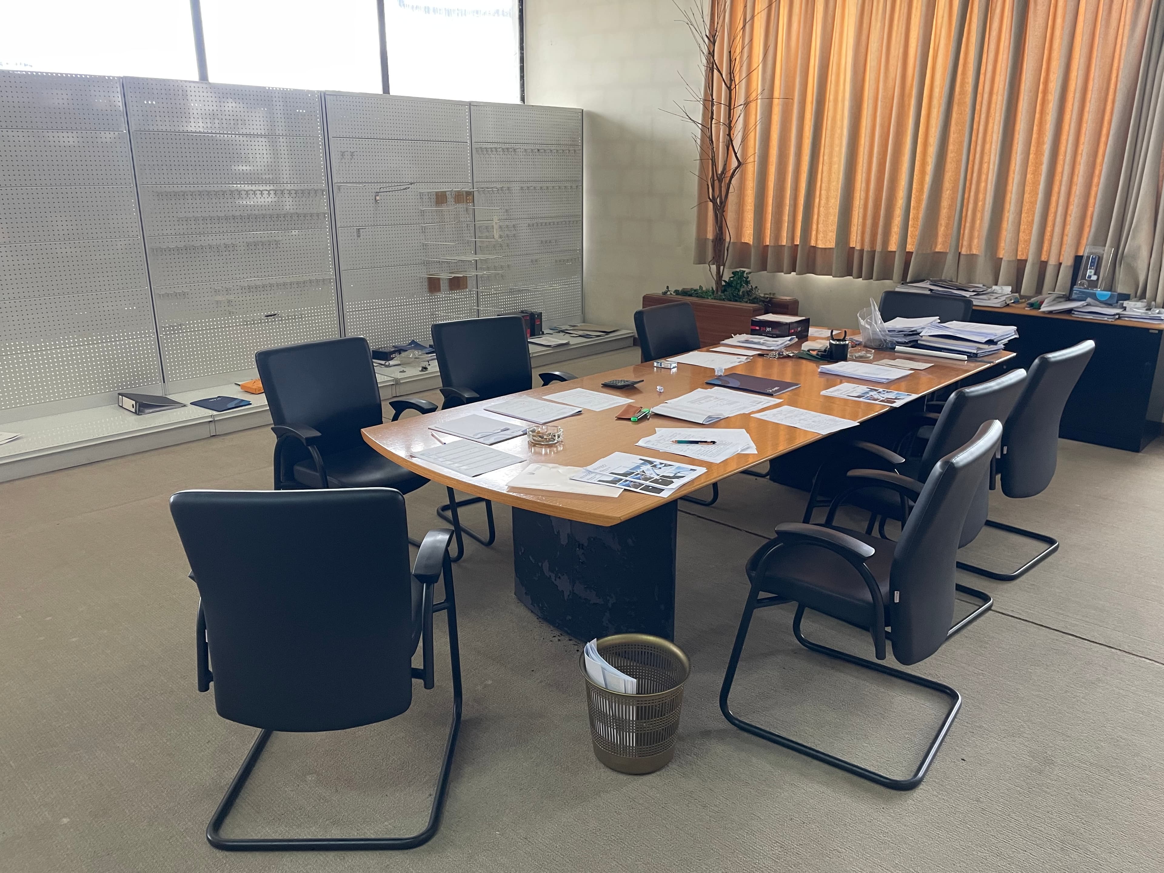 Mesa de Reuniões — imagem 2