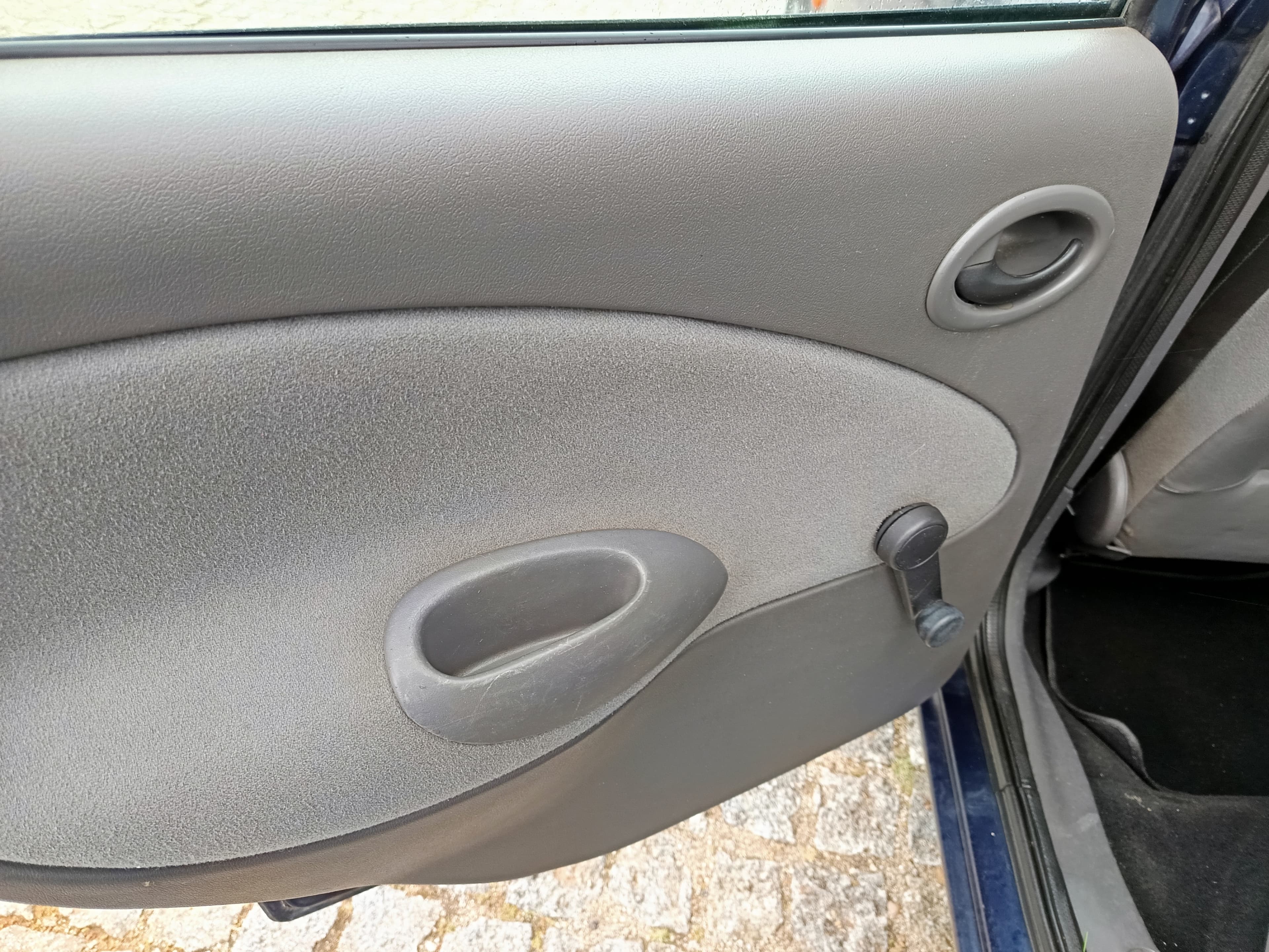 Ford Fiesta · Ano 1999 — image 30