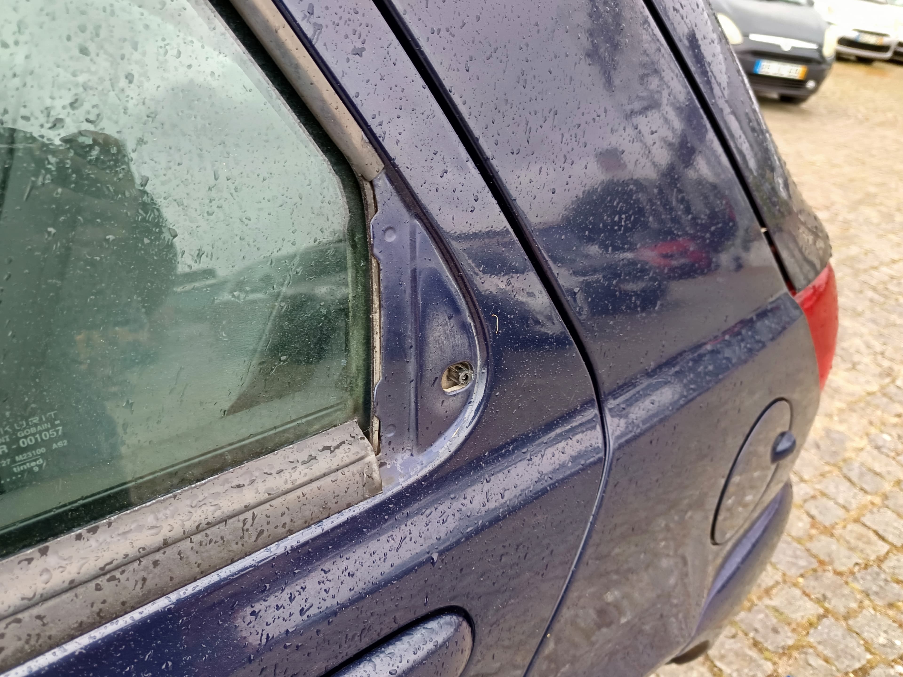 Ford Fiesta · Ano 1999 — image 13