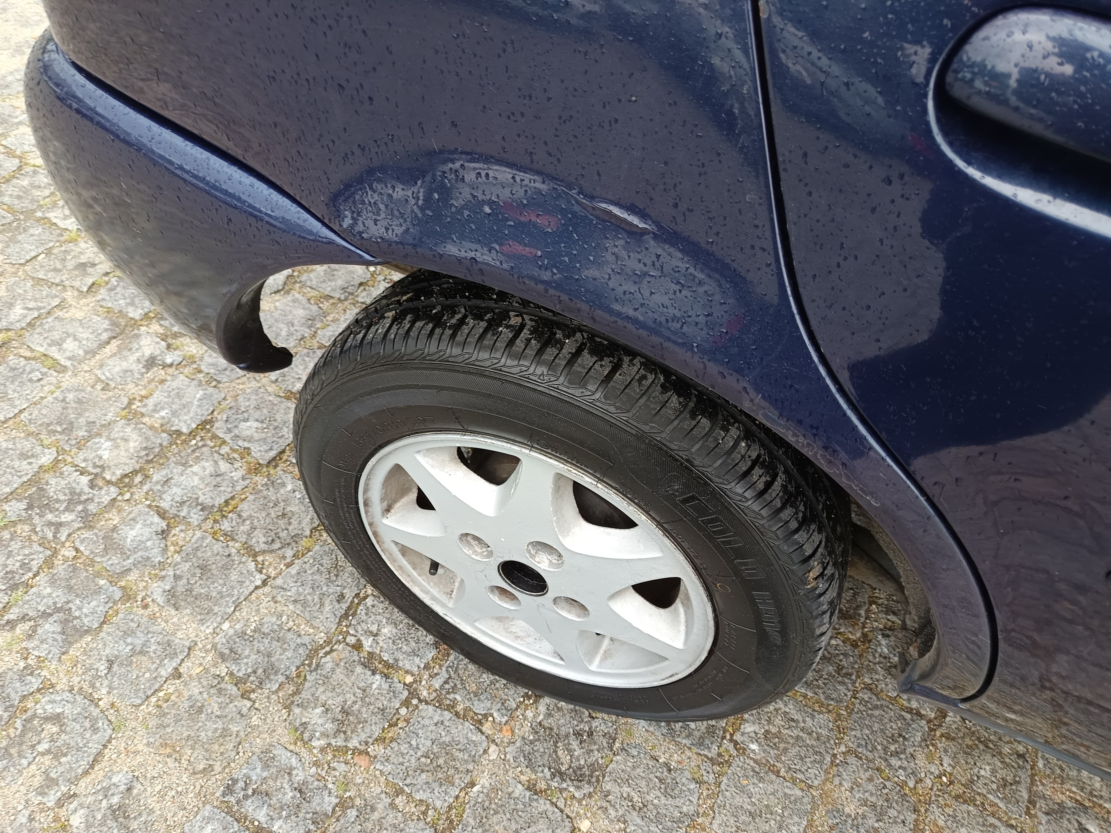 Ford Fiesta · Ano 1999 — image 10