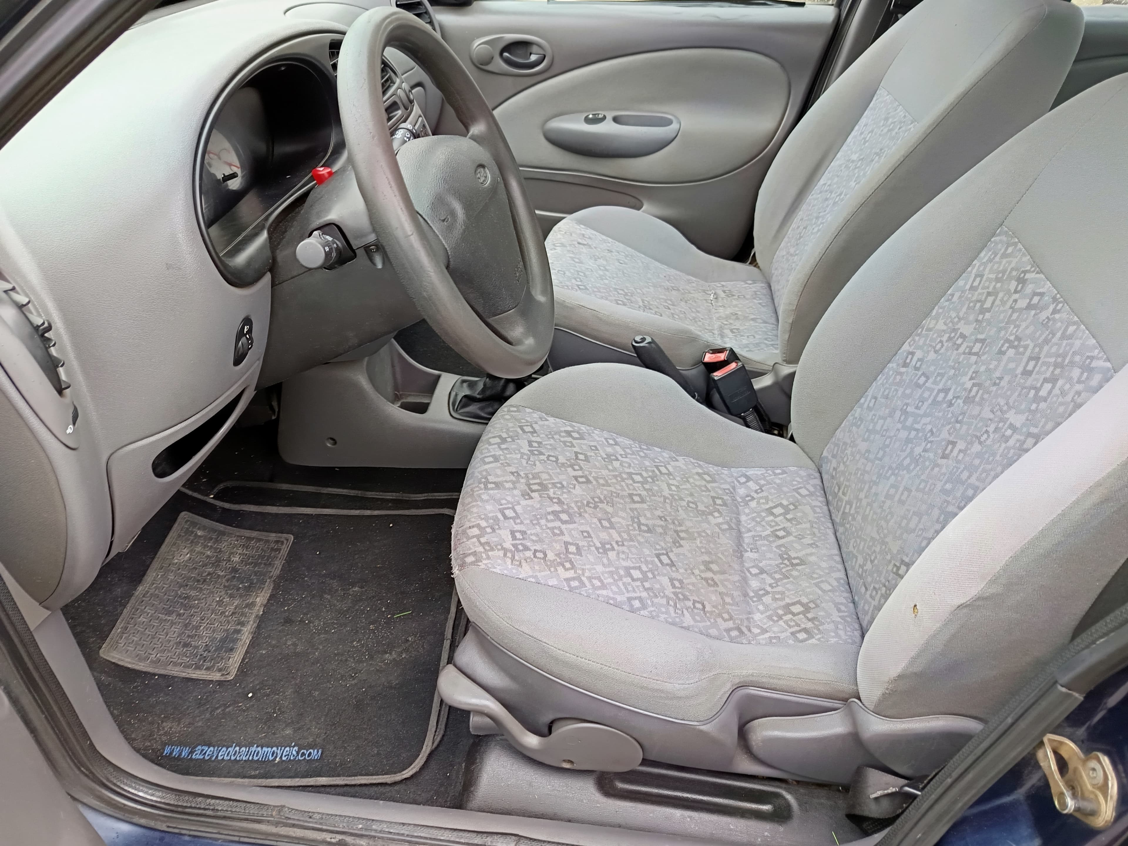 Ford Fiesta · Ano 1999 — image 34