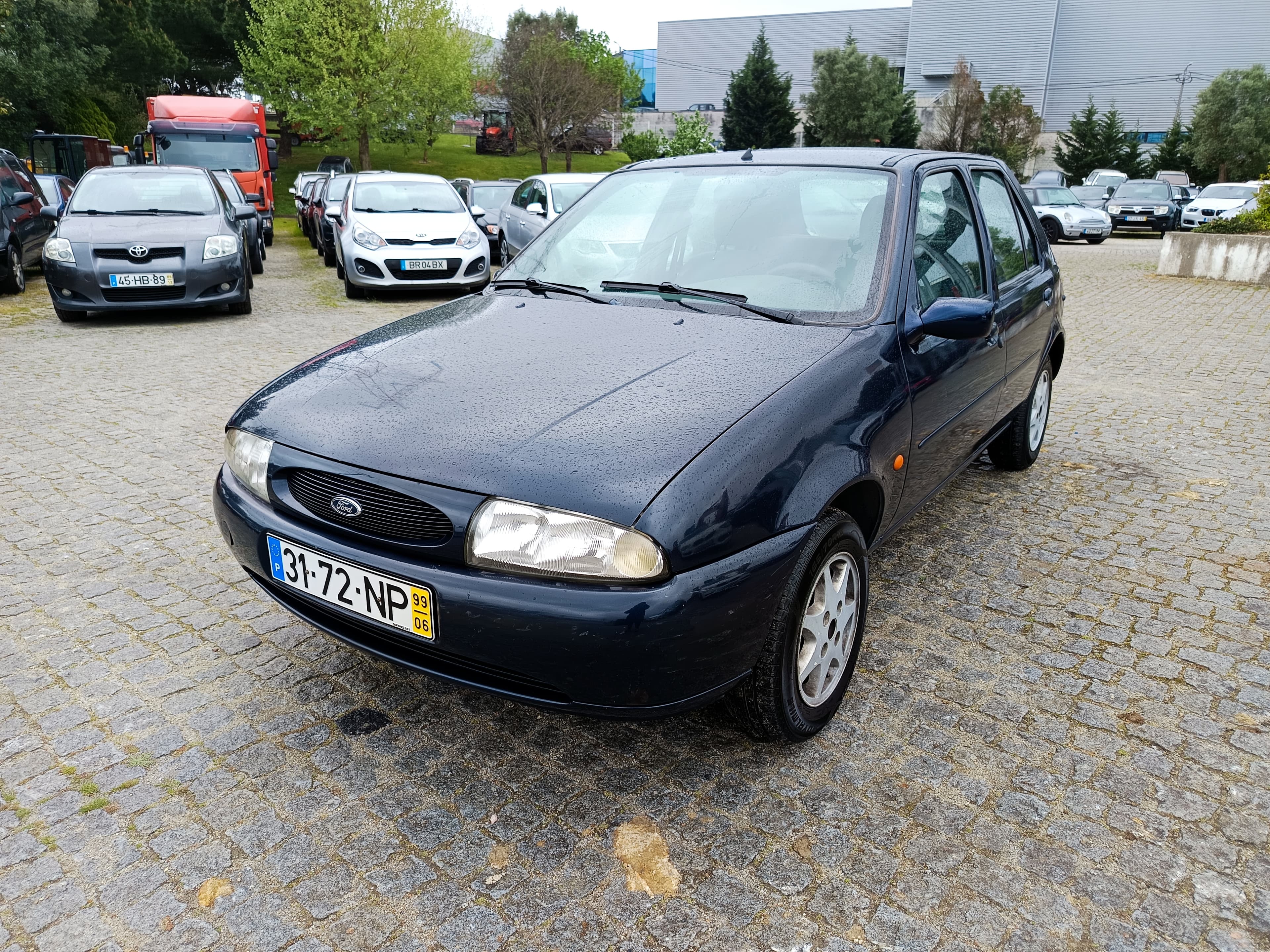 Ford Fiesta · Ano 1999 — image 1