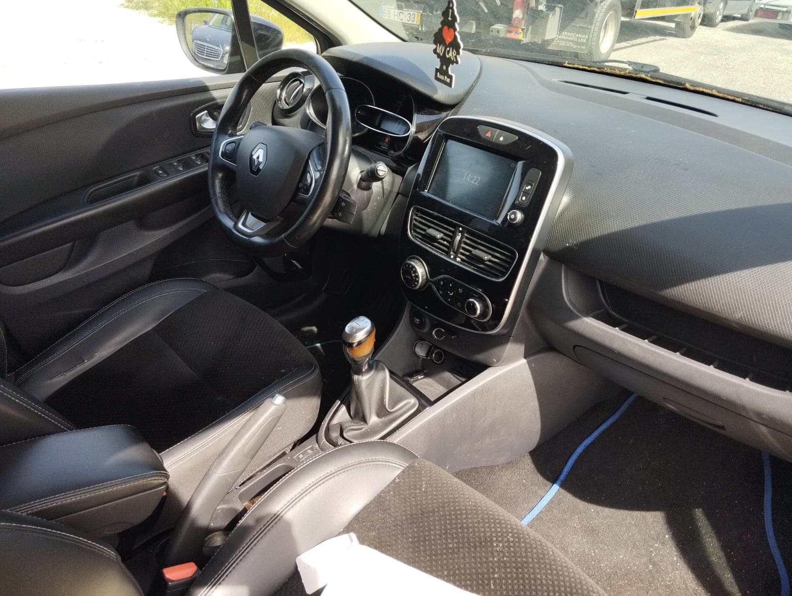Renault Clio · Ano 2015 — imagem 22