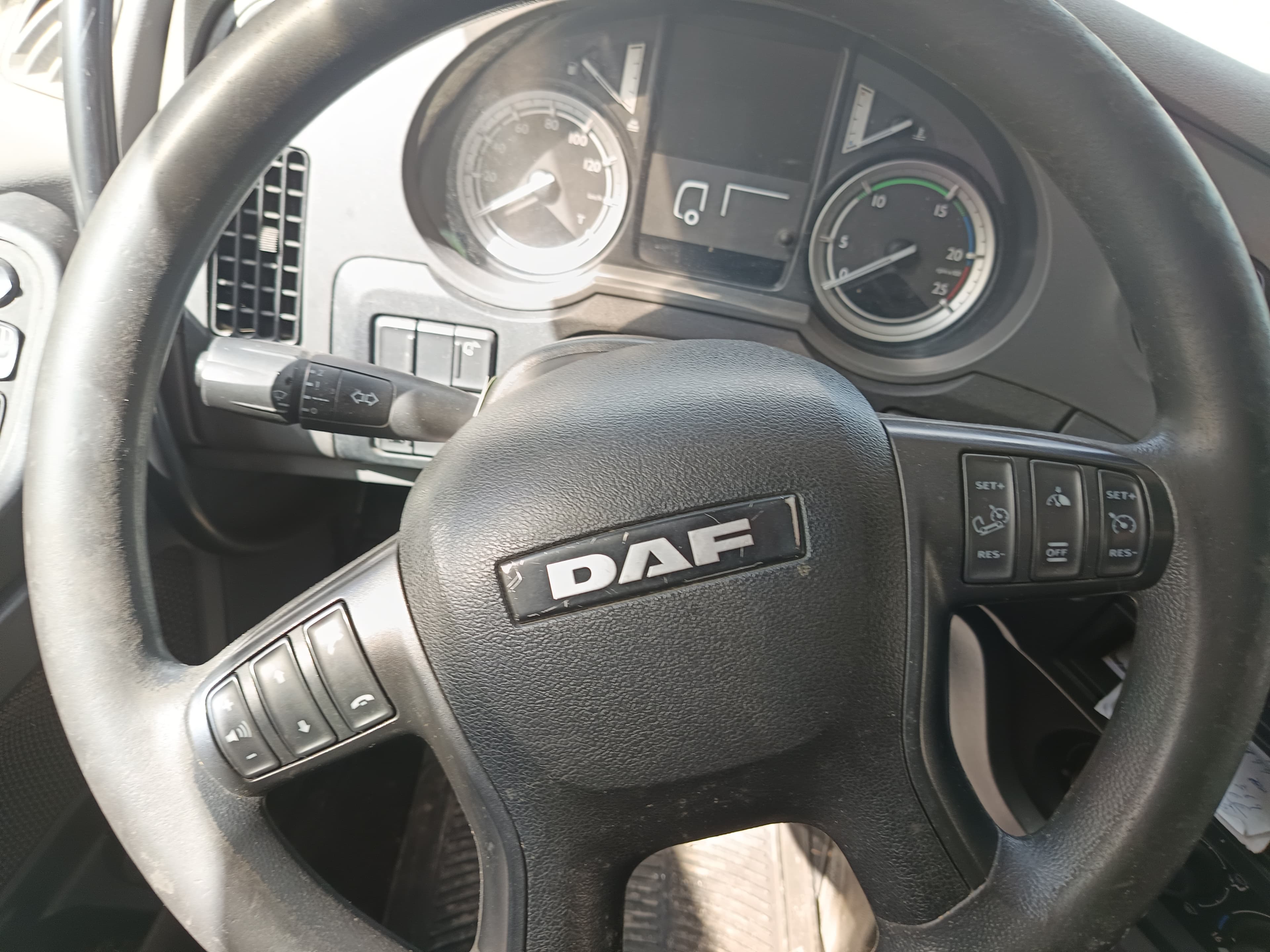 DAF OMEGA B · Ano 2015 — imagem 11