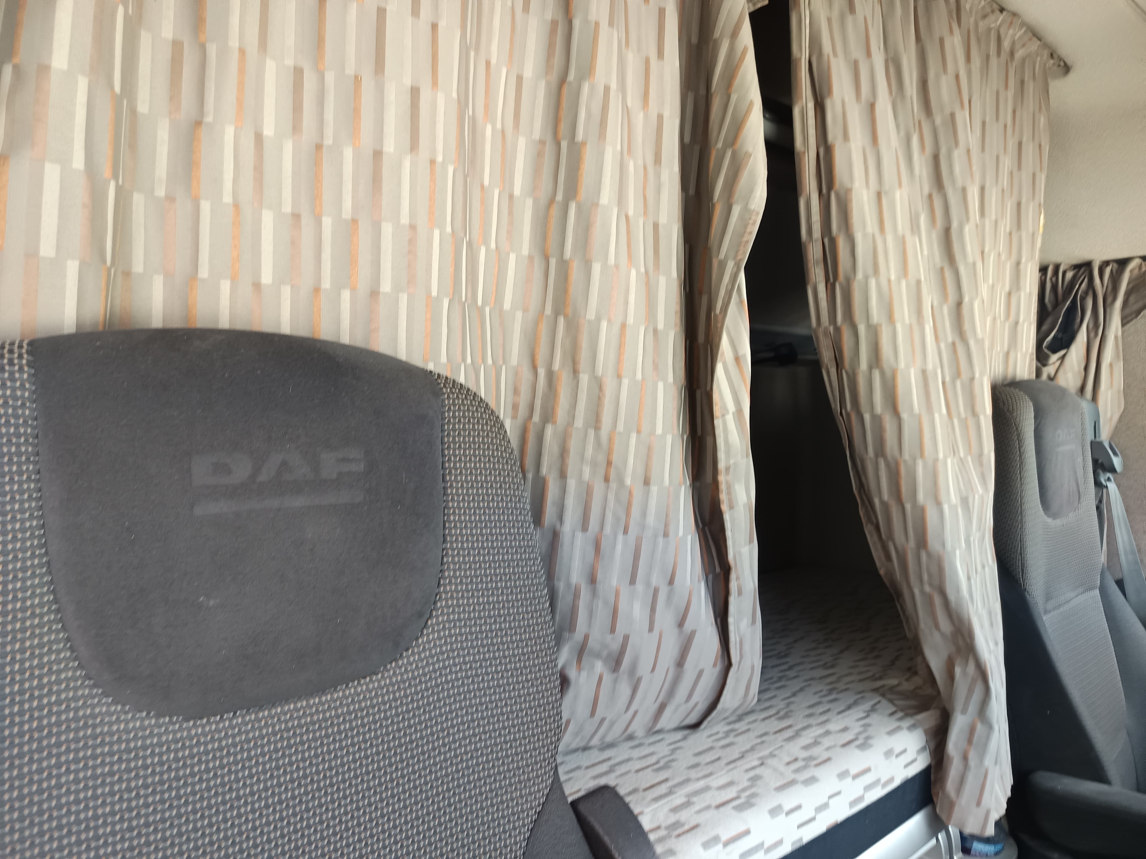 DAF OMEGA B · Ano 2015 — imagem 17