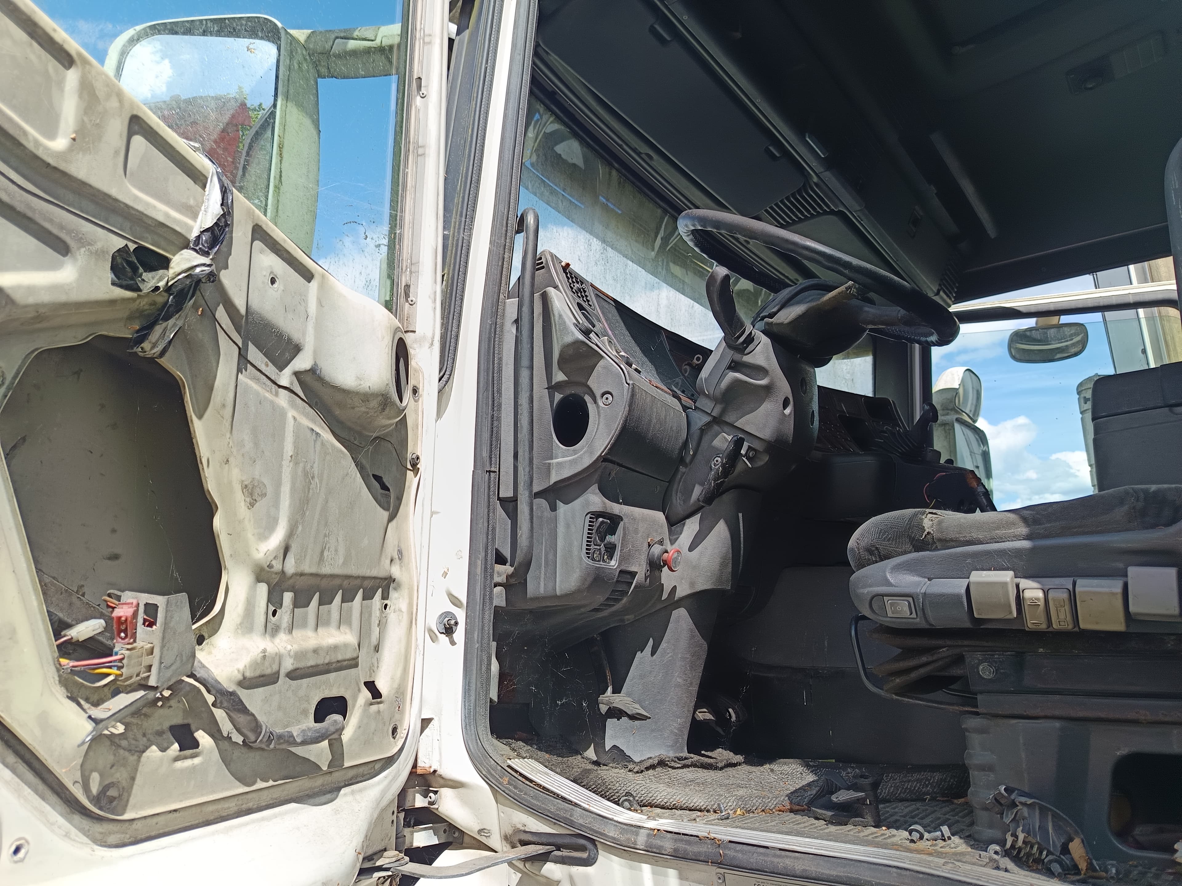 Scania A4 · Ano 2004 — imagem 8